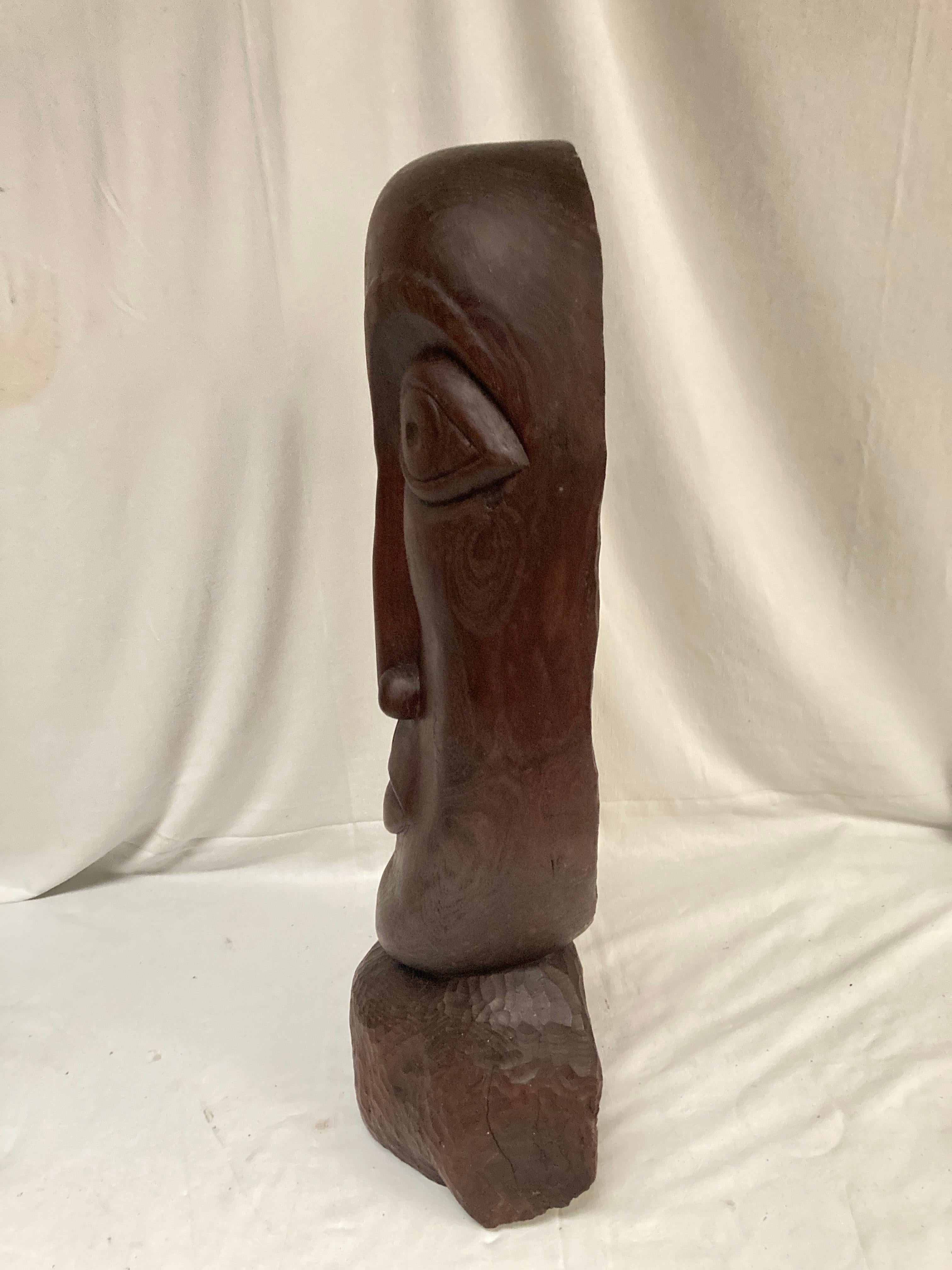 Escultura facial de roble tallado de 1970 finales del siglo XX en venta