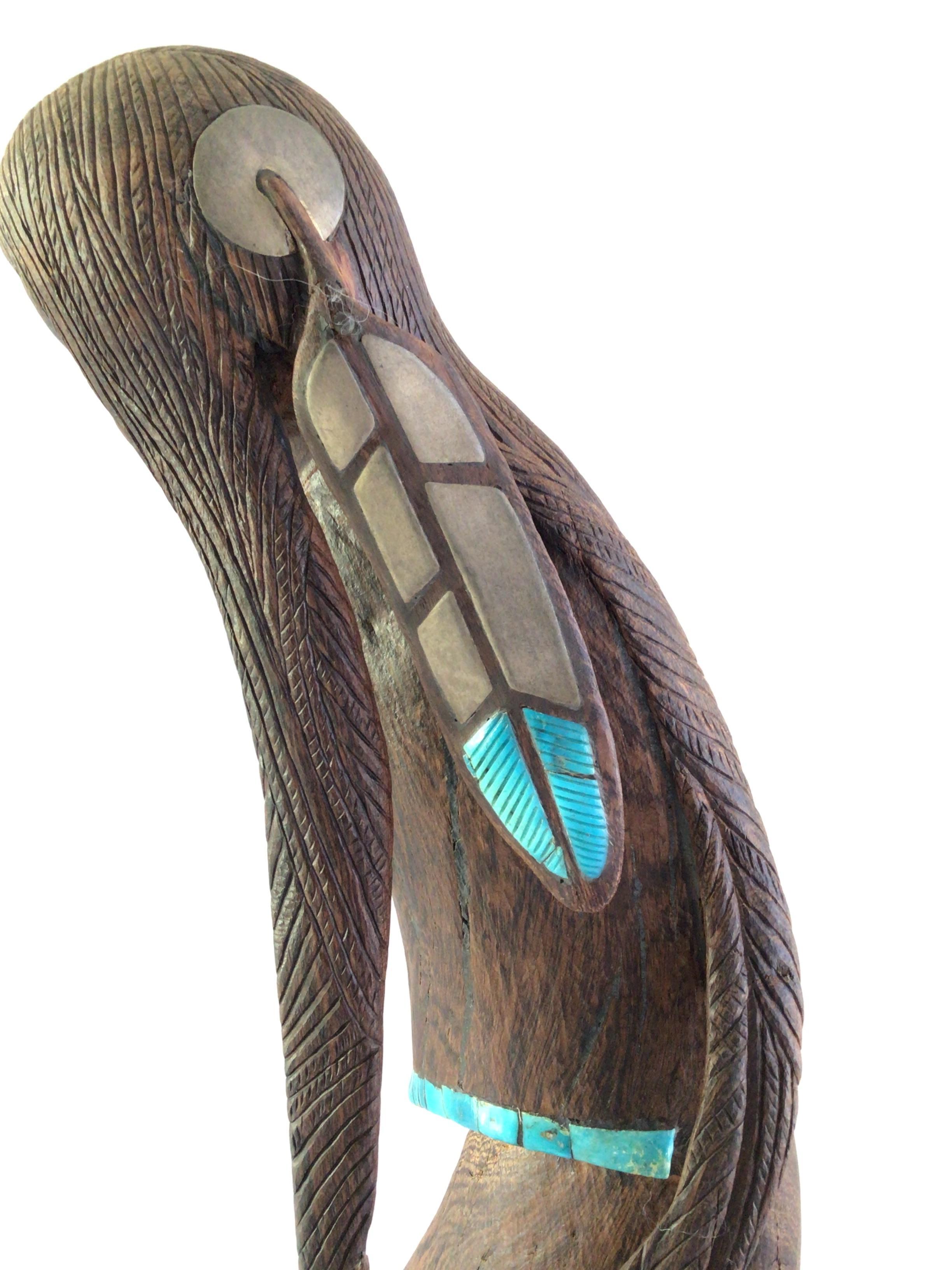 Scultura in palissandro intagliato del 1970 raffigurante una donna nativa americana su base girevole in vendita 4
