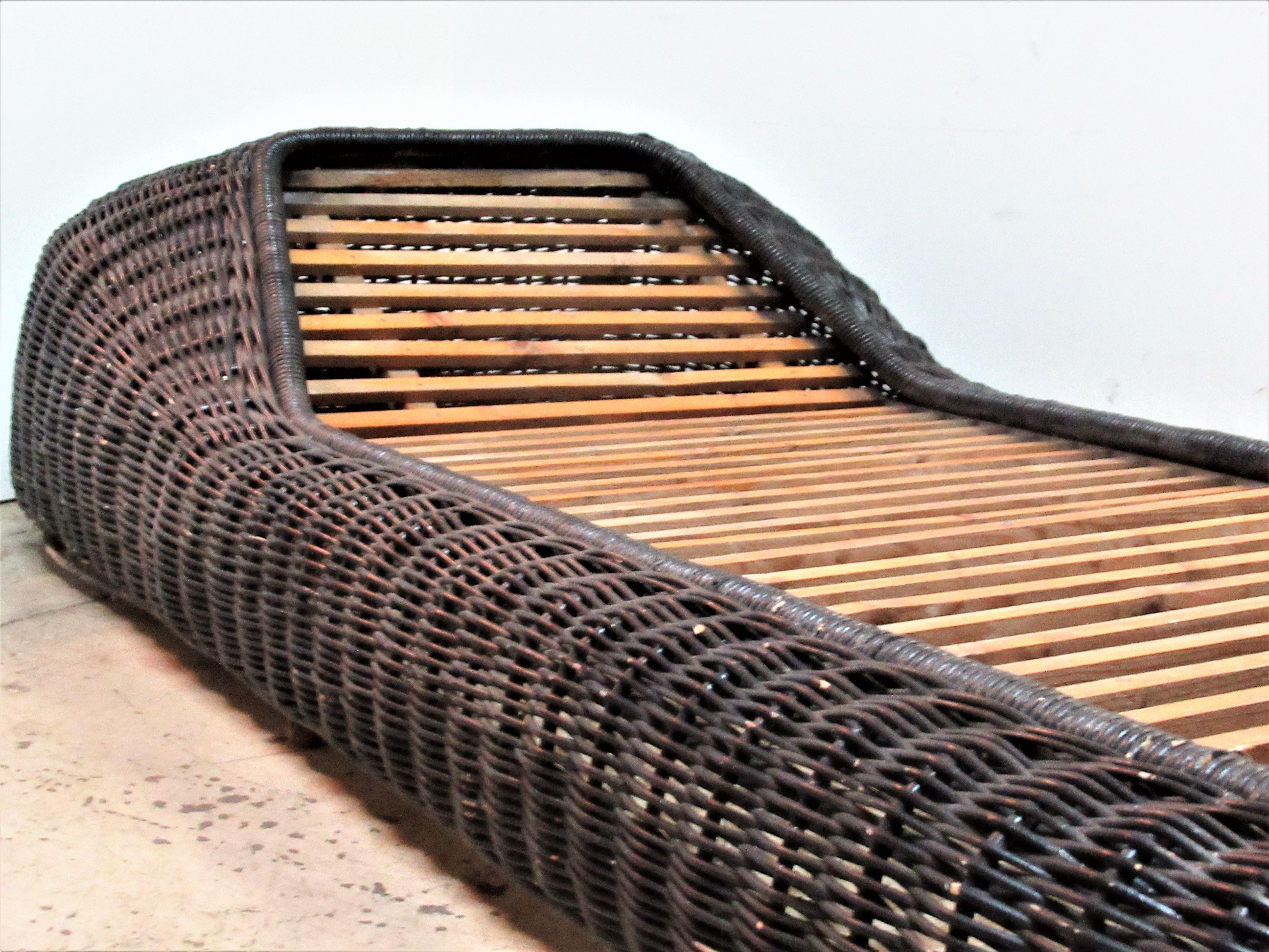    Vivai Del Sud Wicker Chaise Lounge, Italy 1970's For Sale 1