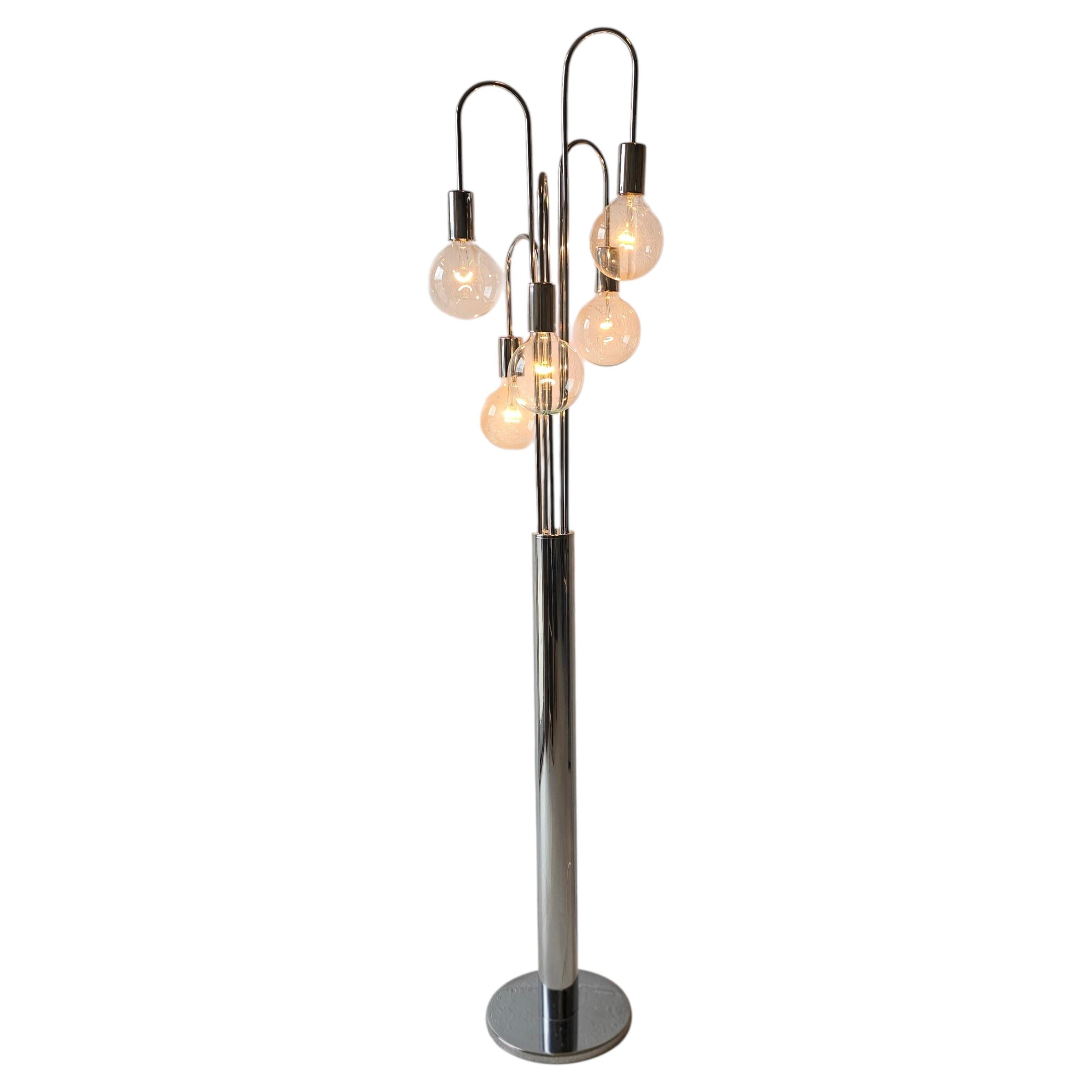 How do you identify an old floor lamp?