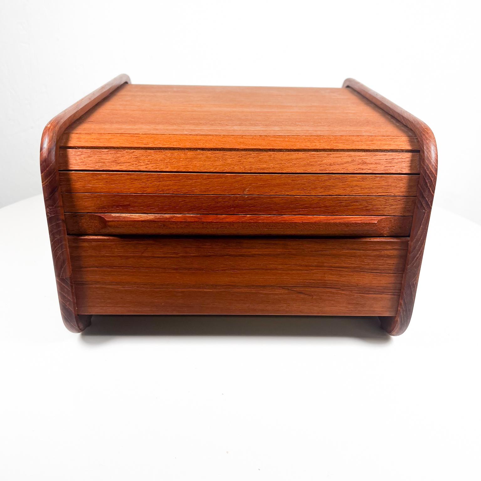 1970s Cassette Holder in Teakwood Tambour Door
8.38 w x 11 d x 6.25 h
Preowned original vintage condition.
See images please.
