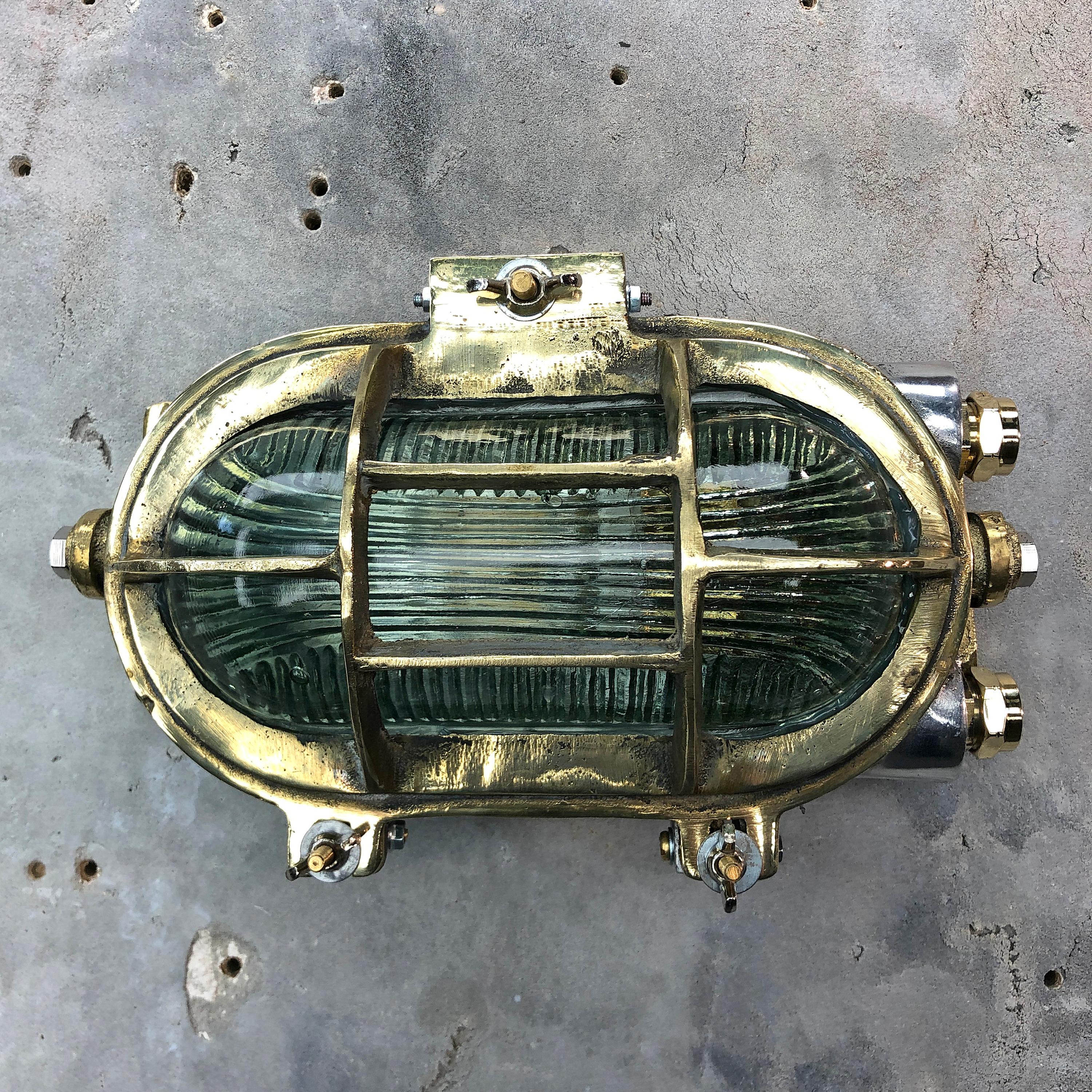 English 1970s Cast Brass and Aluminium Wall Light with Prismatic Glass and Tilt Function