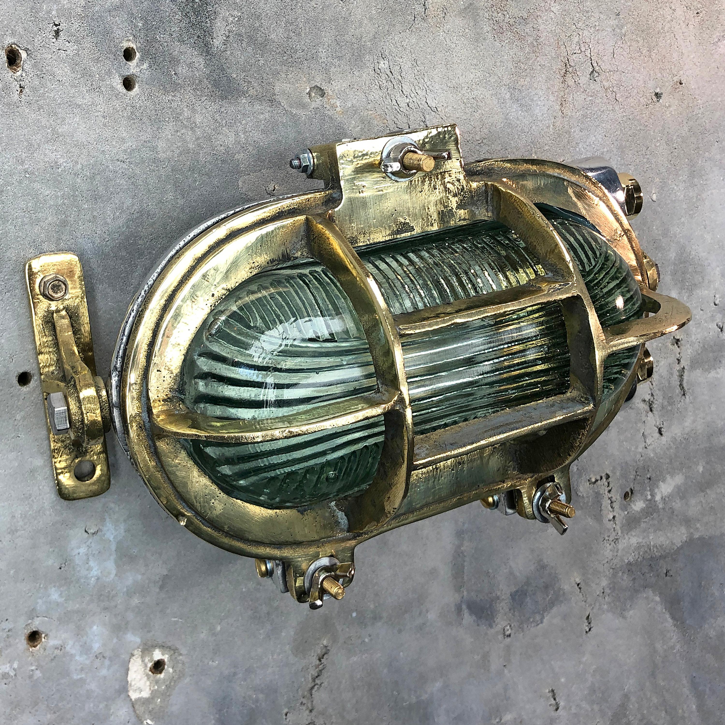 1970s Cast Brass and Aluminium Wall Light with Prismatic Glass and Tilt Function 2