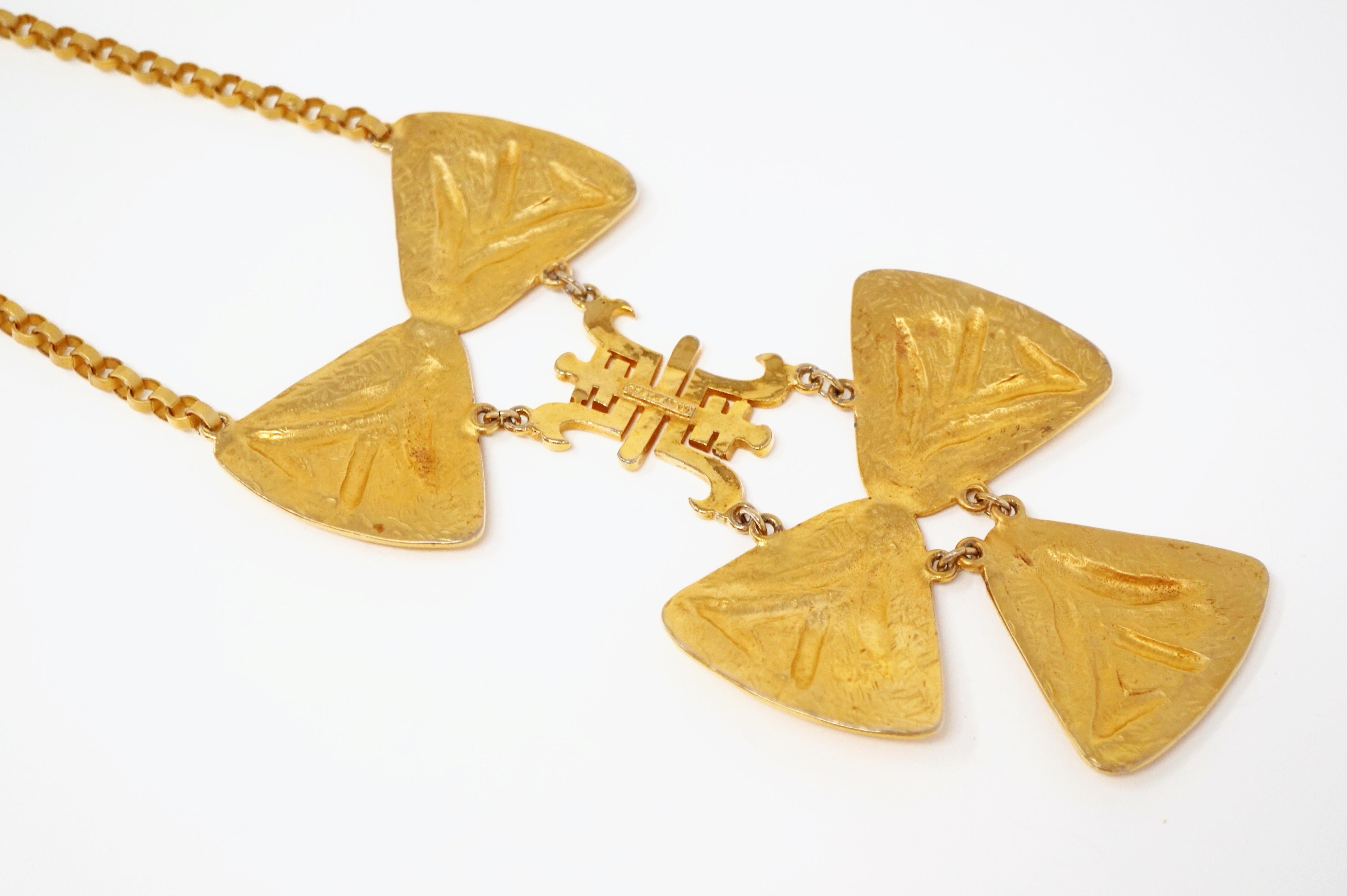Castlecliff Collier d'affirmation VRBA à motif asiatique doré des années 1970, signé, défilé en vente 2