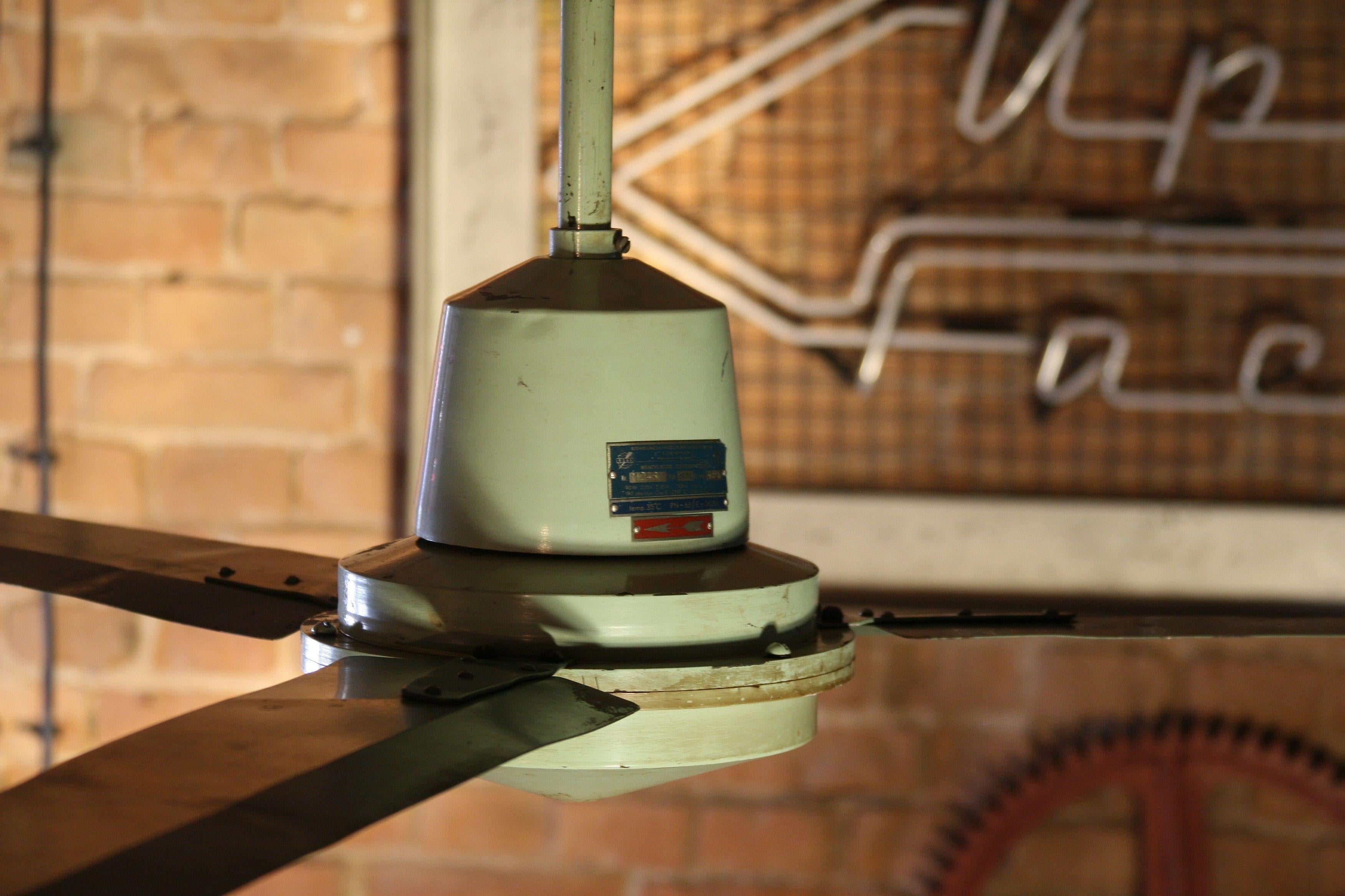 1970s Ceiling Fan Model EOL In Good Condition In Warsaw, PL