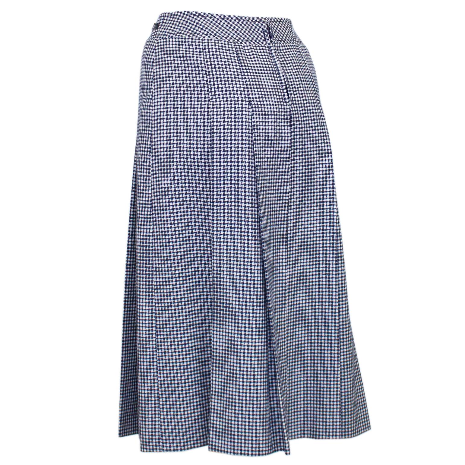1970s Celine Navy Houndstooth Wool Skirt In Good Condition For Sale In Toronto, Ontario