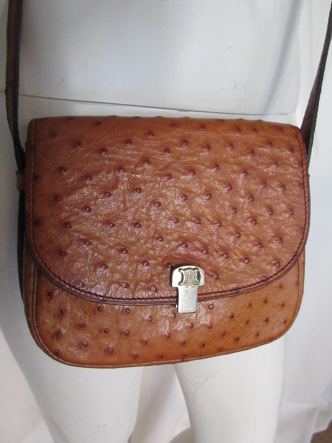 Borsa Triomphe in pelle di struzzo Celine anni '70, cognac, piccola in vendita 7