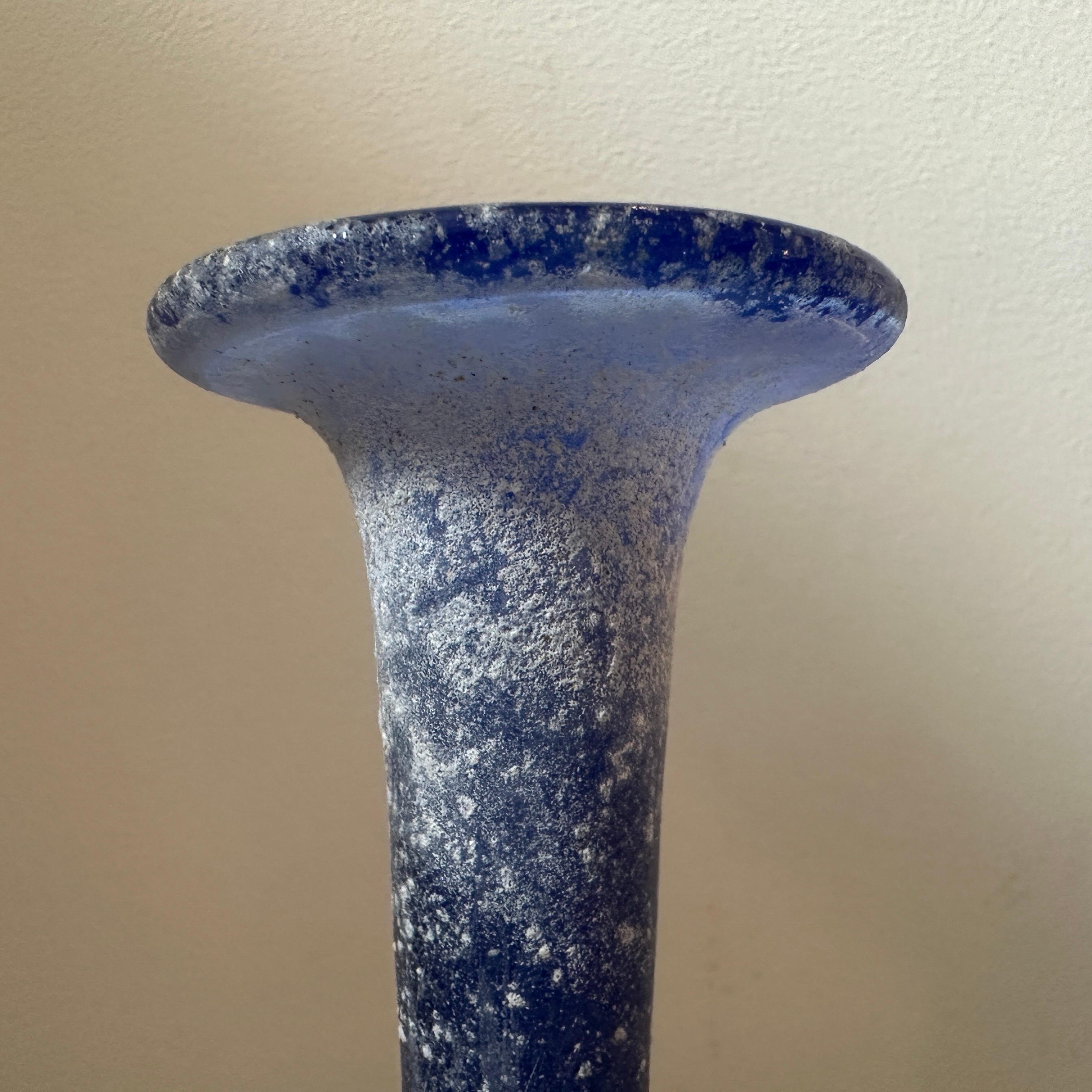 Italian 1970s Cenedese Attributed Modernist Blue and White Scavo Murano Glass Vase For Sale
