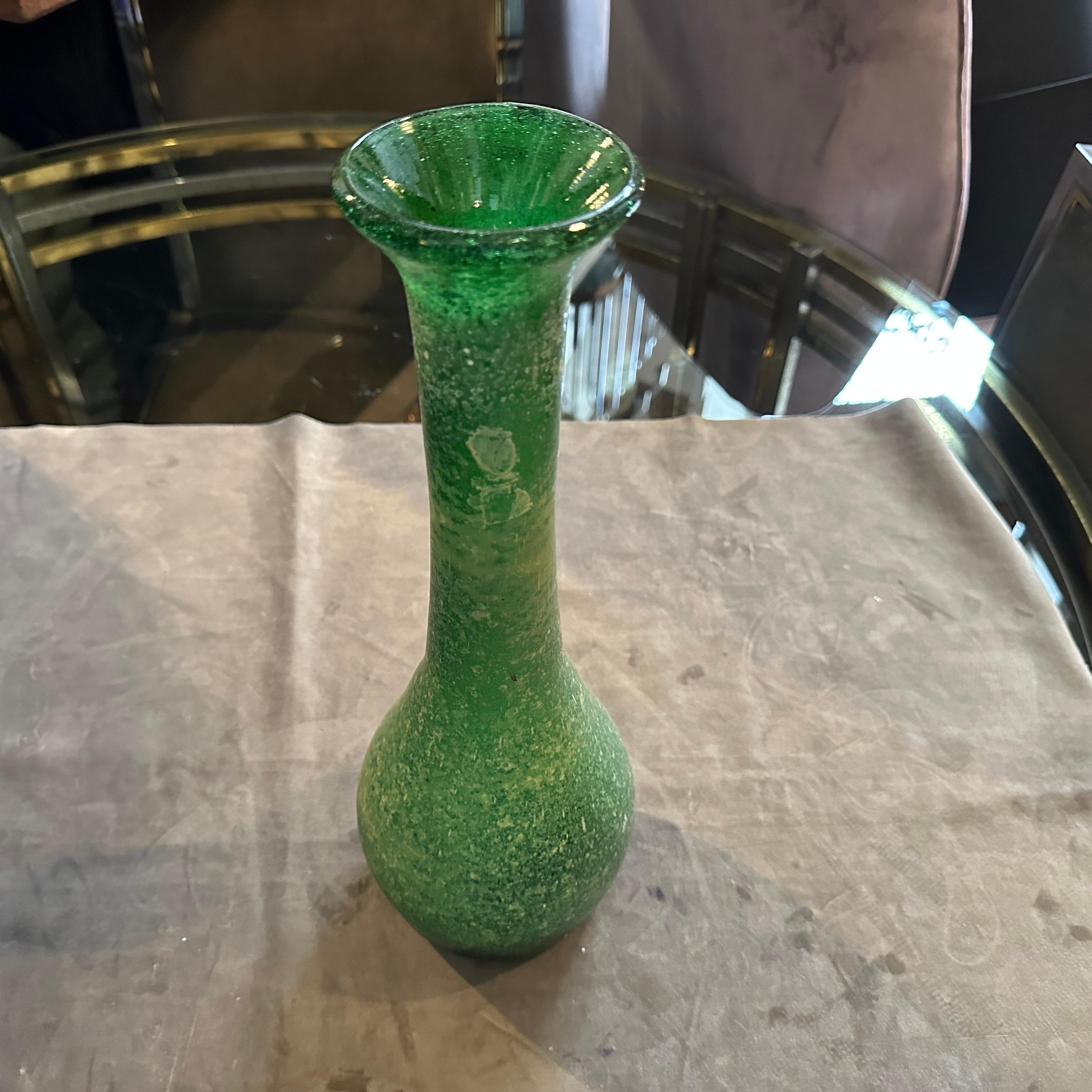 1970er Cenedese zugeschrieben Modernist Grün Scavo Murano Glas Vase im Angebot 5
