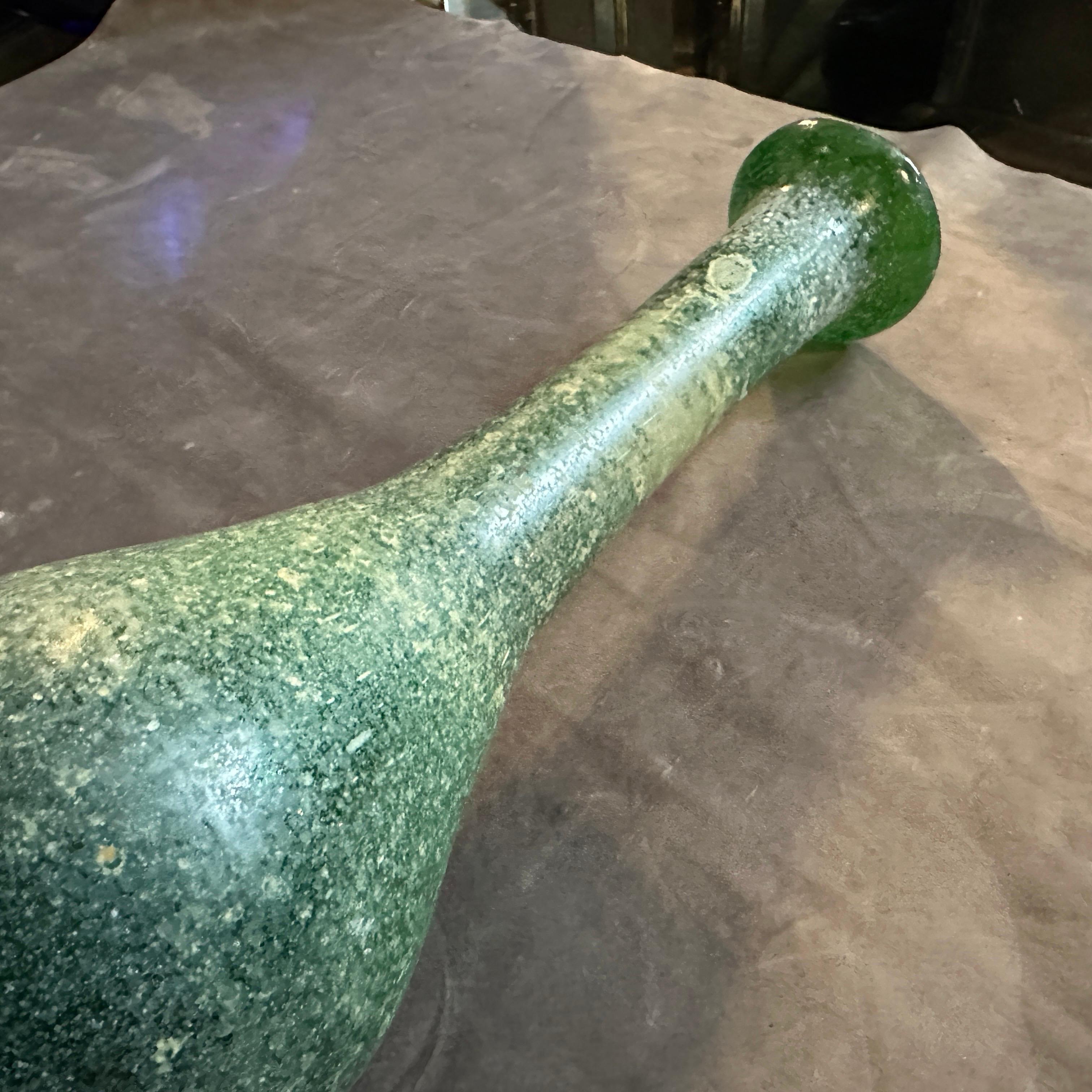 1970er Cenedese zugeschrieben Modernist Grün Scavo Murano Glas Vase (Italienisch) im Angebot
