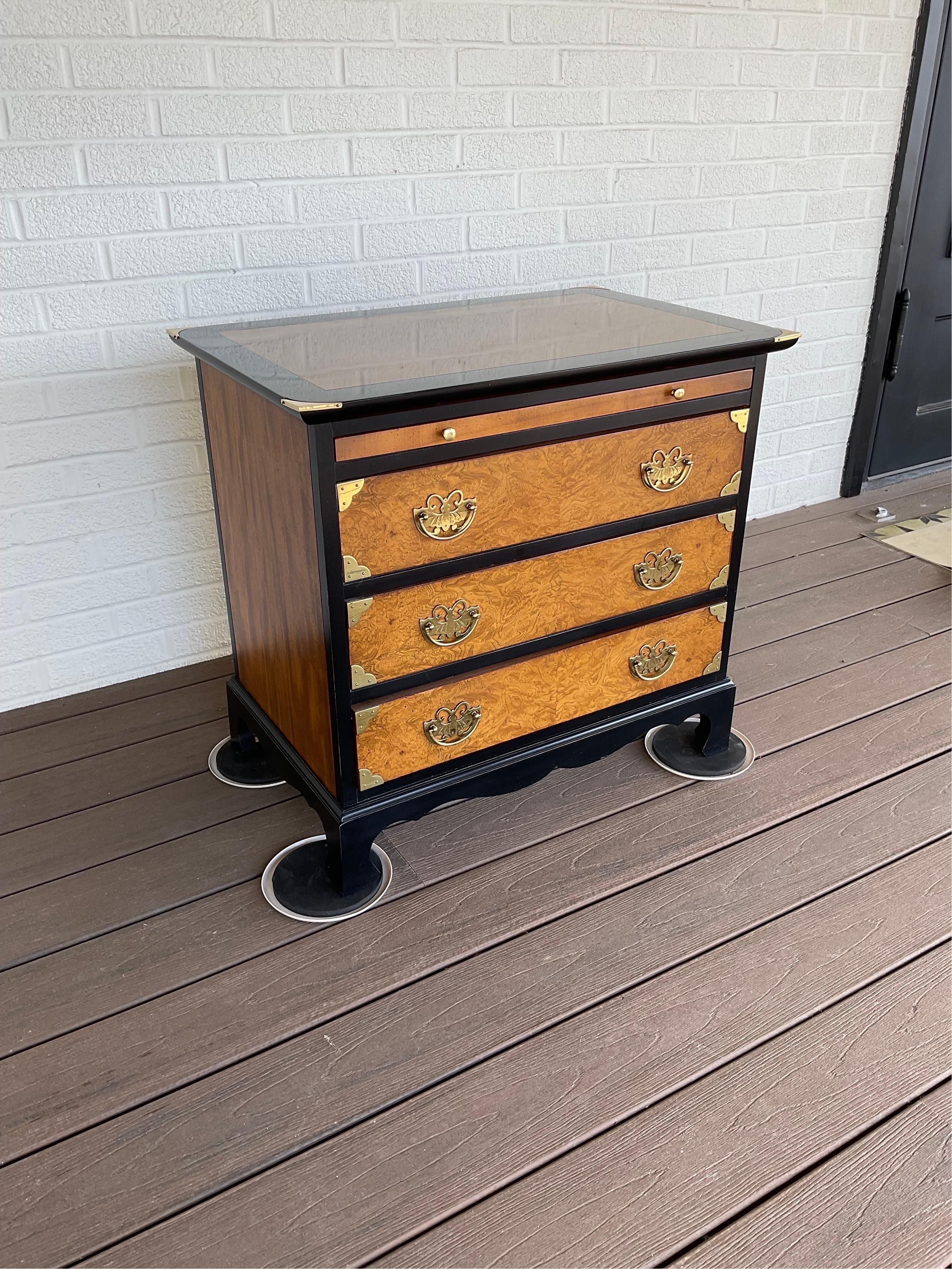 From Raymond Sobota’s Chin Hua Collection for Century Furniture. Beautiful details. brass Finishes. Pull out shelf. Finished on all four sides.


Condition Disclosure:
Please understand nearly all of our inventory is comprised of rare to very