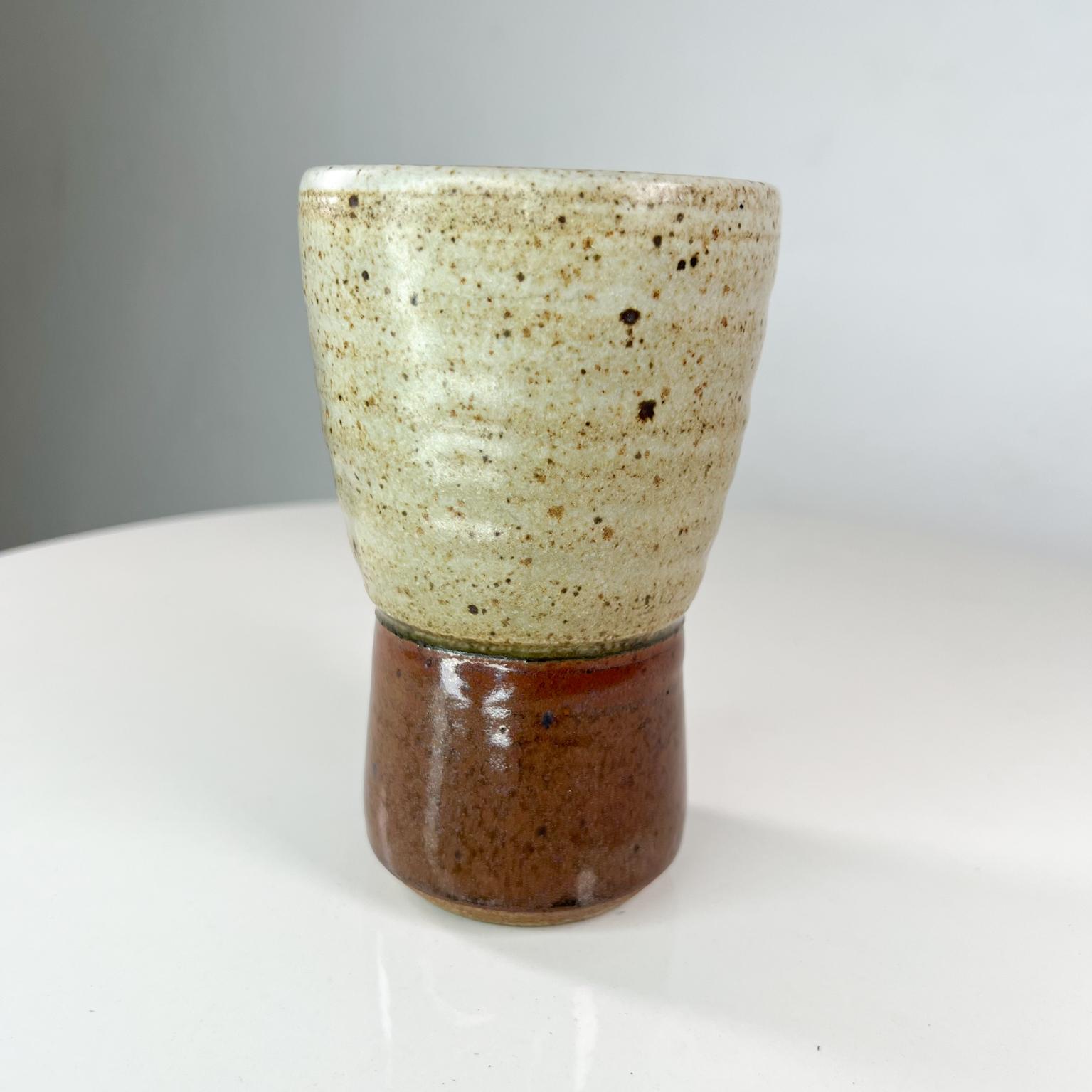 1970s Ceramic Art Pottery Tapered Tumbler Speckled Glass Signed For Sale 4
