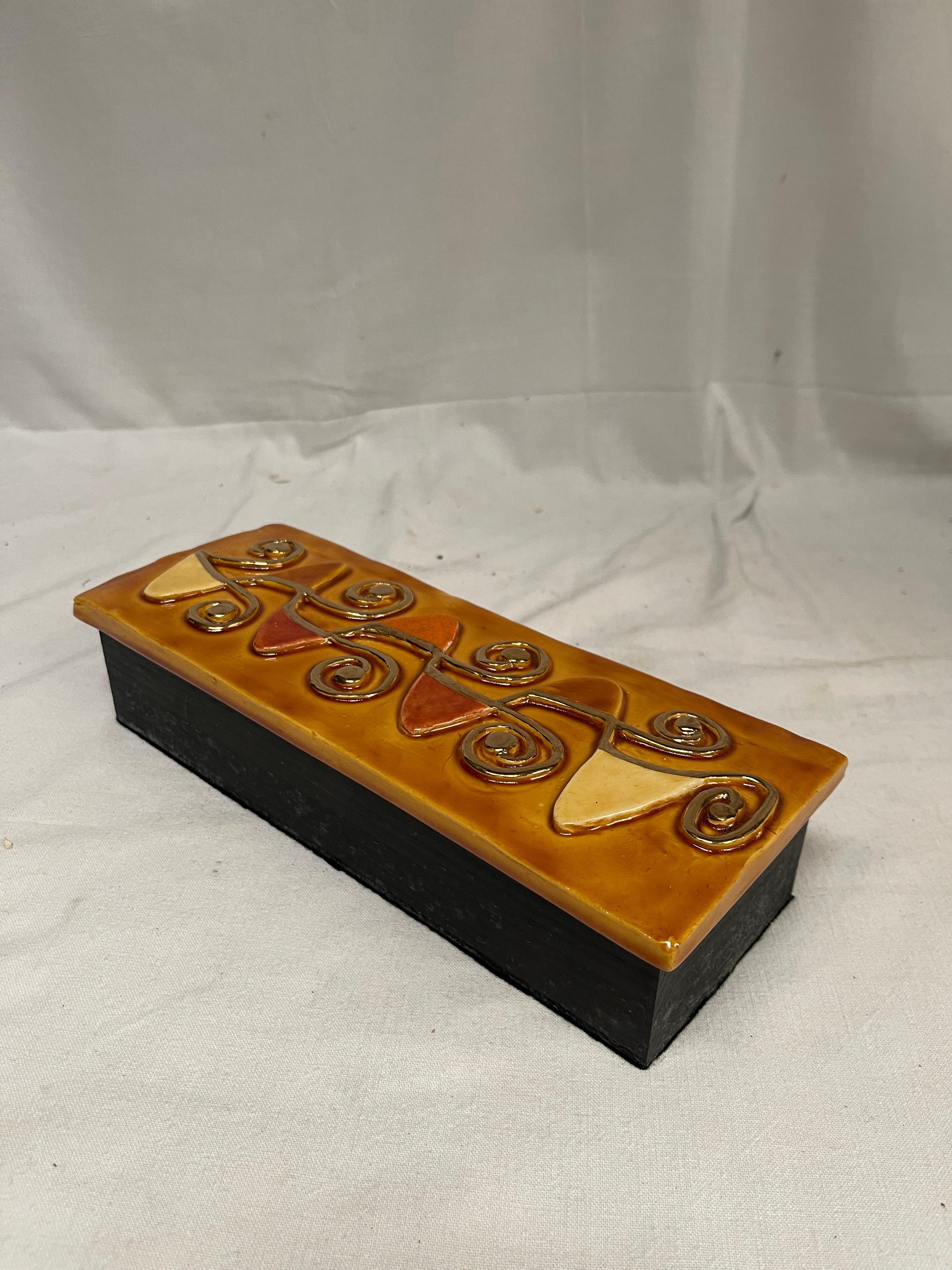 Caja de cerámica de los años 70 de Mithé Espelt en Bueno estado para la venta en Bois-Colombes, FR