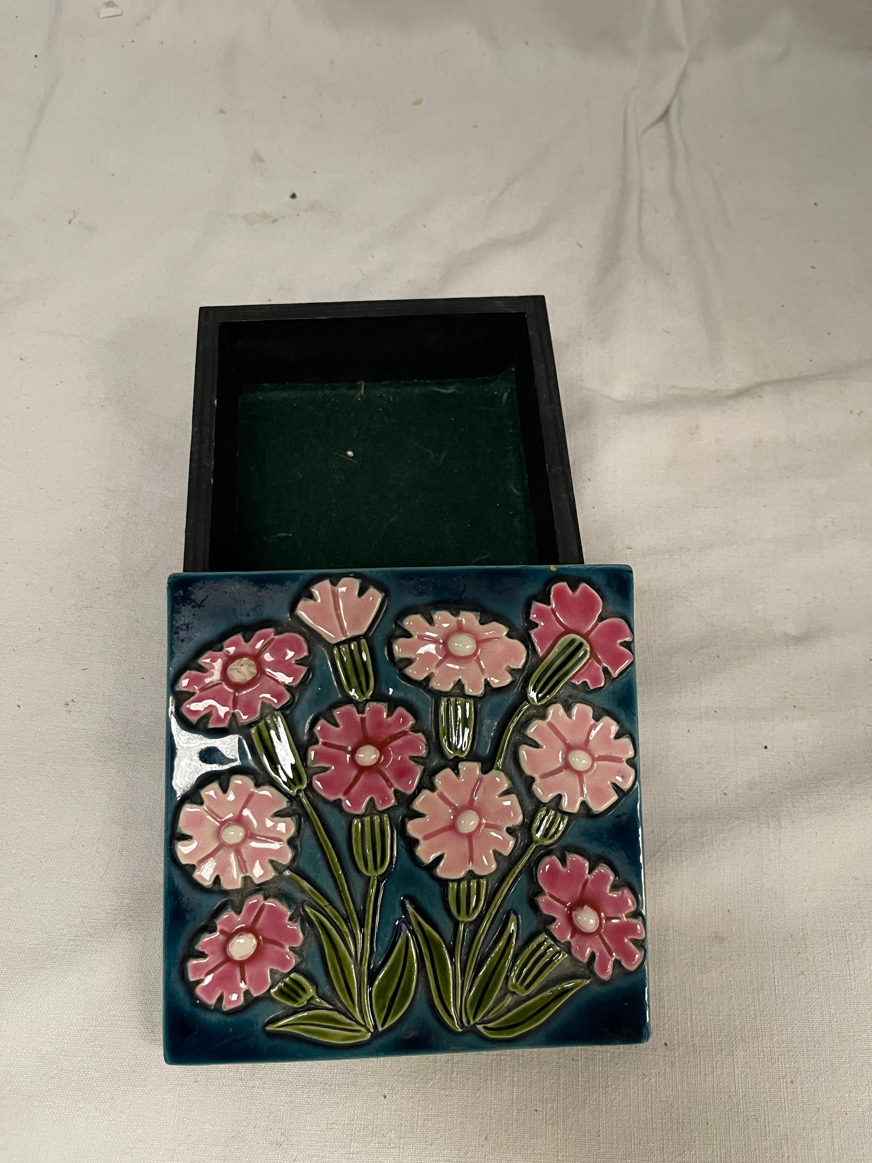 1970's Ceramic box by Mithé Espelt In Good Condition For Sale In Bois-Colombes, FR