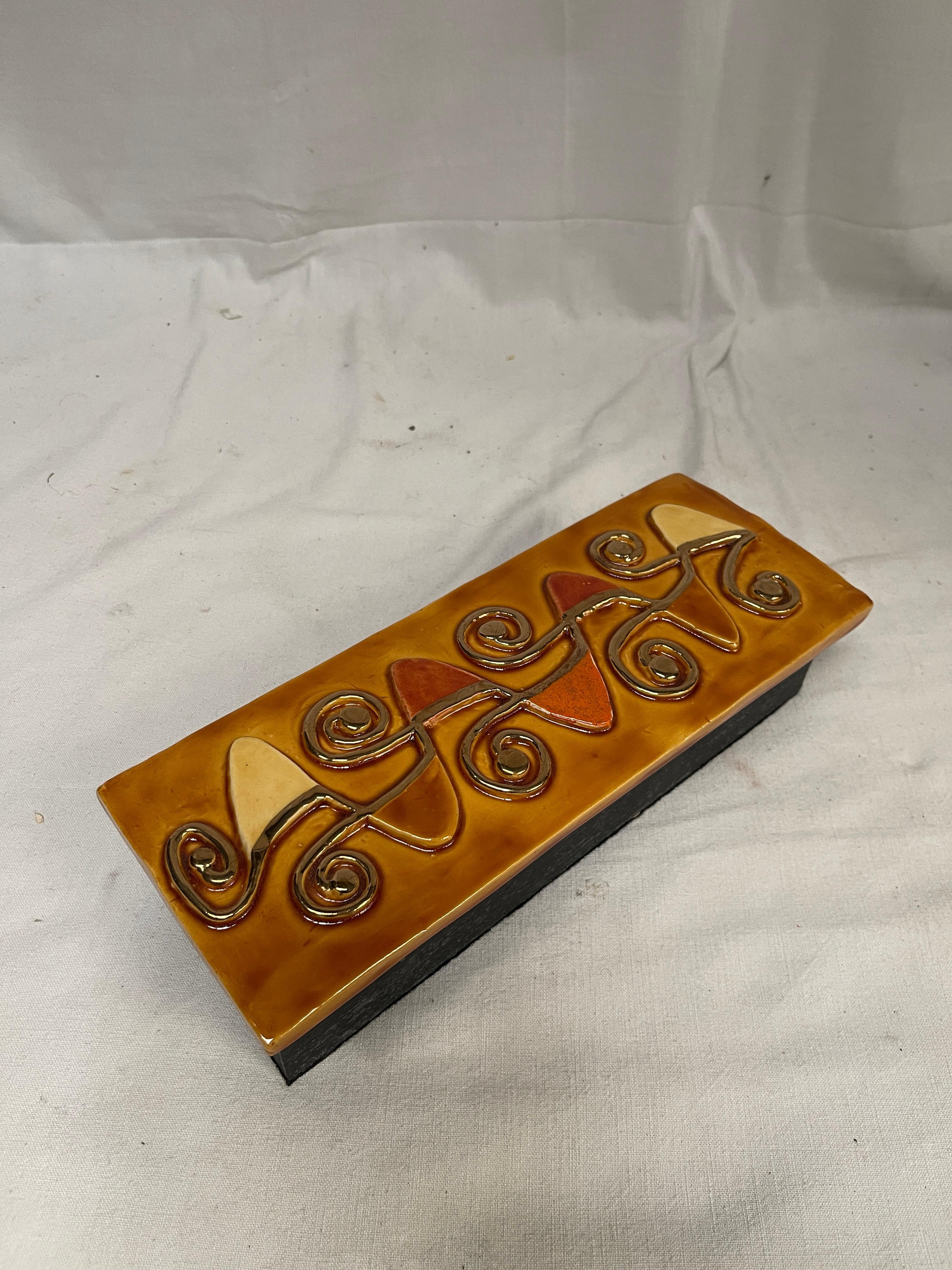 Caja de cerámica de los años 70 de Mithé Espelt finales del siglo XX en venta