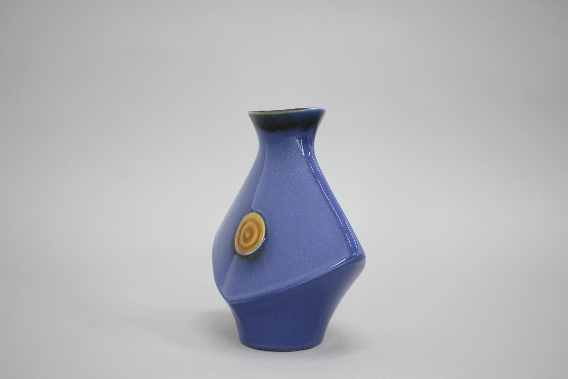 1970s Ceramic Vase, Czechoslovakia In Good Condition For Sale In Praha, CZ