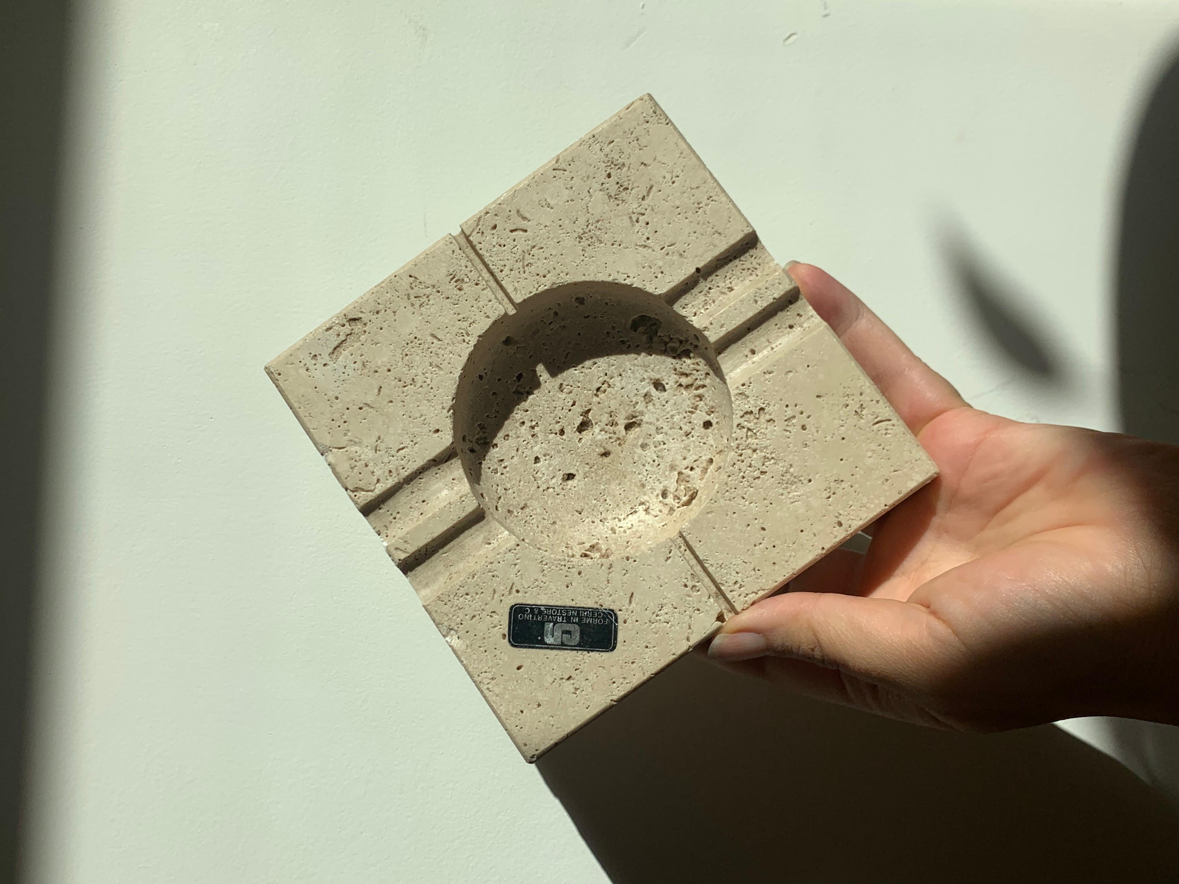 Italian Cerri Nestore Travertine Ribbed Ashtray, circa 1970s