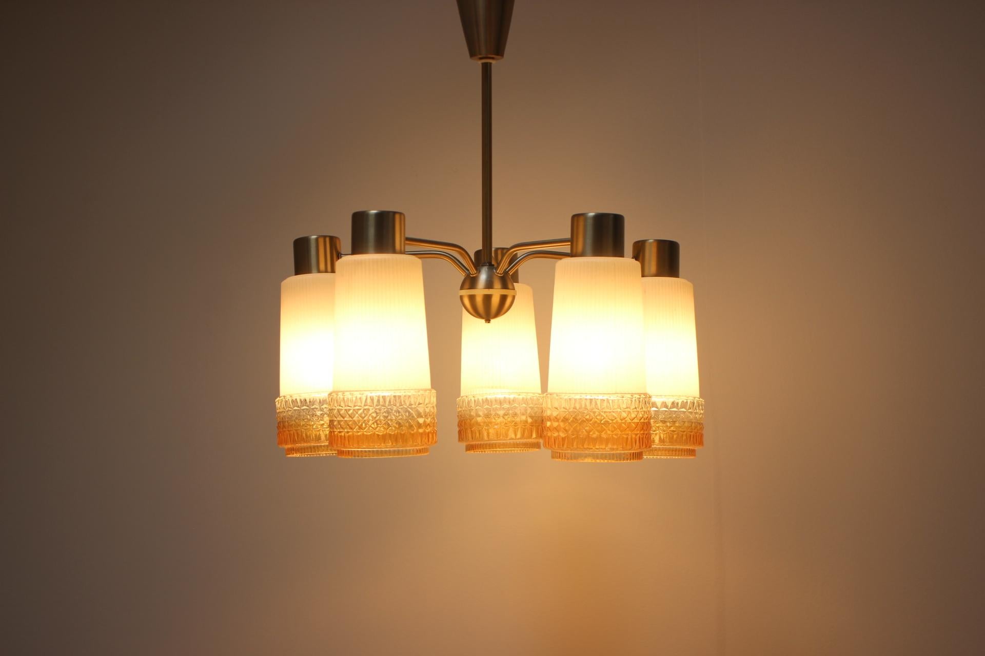 1970's Chandelier by VEB AKA Electric, Germany In Good Condition For Sale In Praha, CZ
