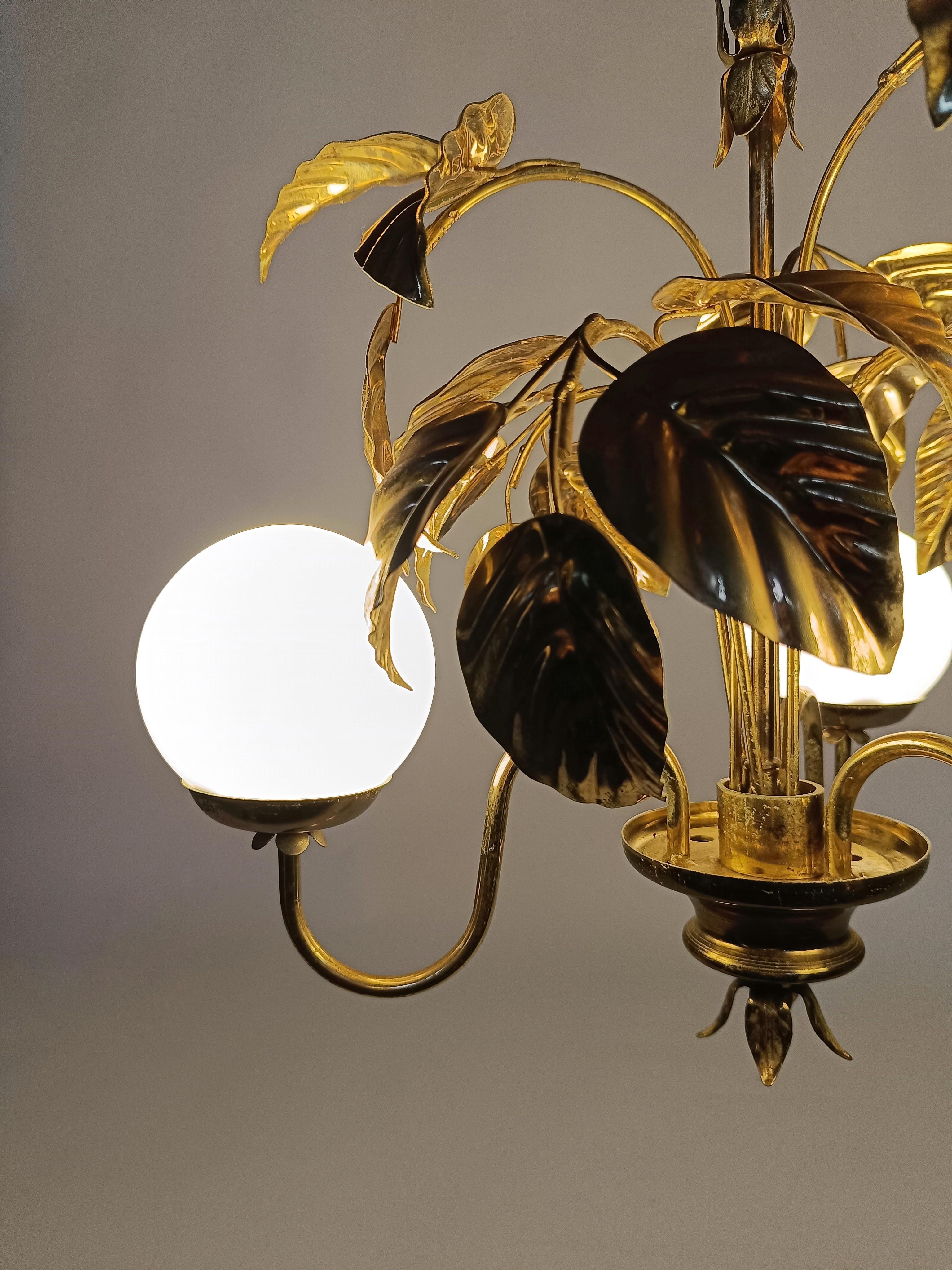 European 1970s Chandelier in the style of Hans Kögl with Gilded Leaves and White Opaline For Sale