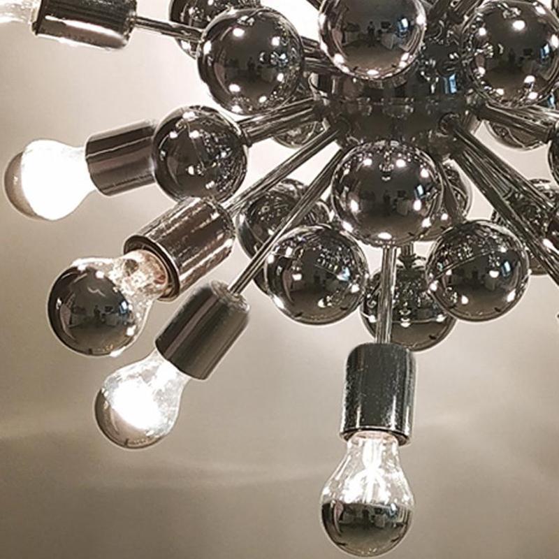 Lampadario anni '70 Sputnik di Goffredo Reggiani in cromo, Made in Italy in vendita 3