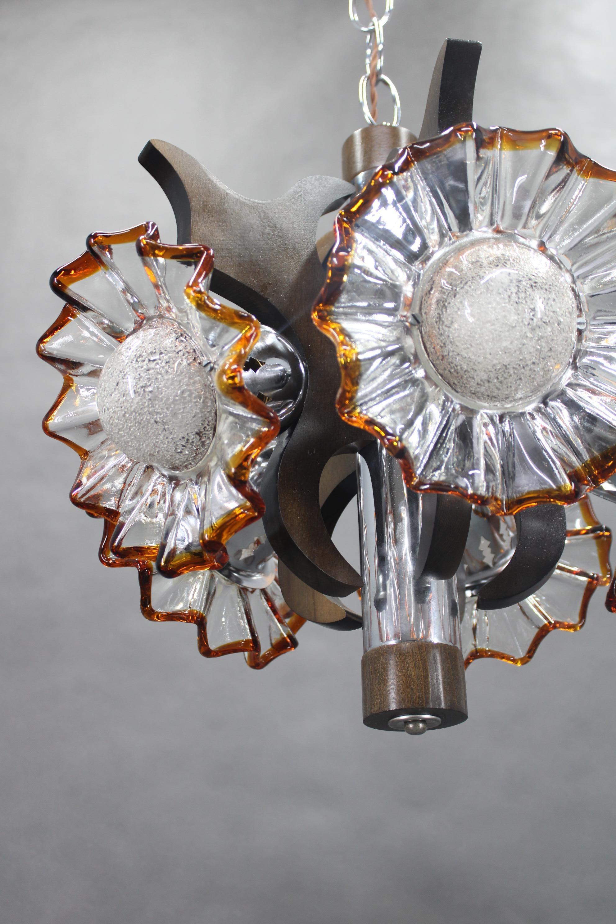 1970er Kronleuchter mit Murano-Glasschirmen, Italien im Angebot 4