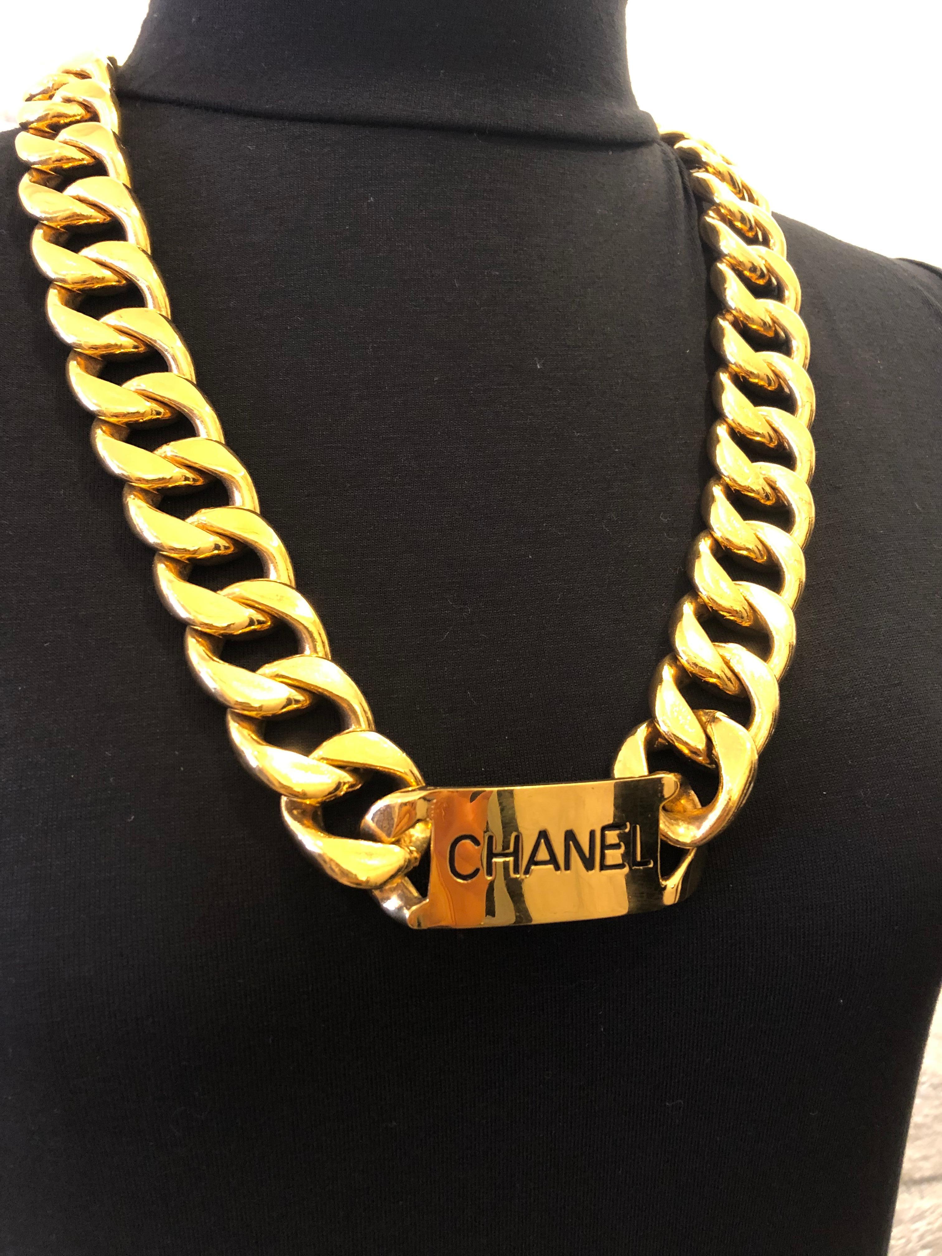 1970s Vintage Chanel Gold Toned Jumbo Chain Belt Necklace In Excellent Condition In Bangkok, TH