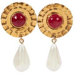 Vintage 1970s Chanel Tudor Red Gripoix Earrings