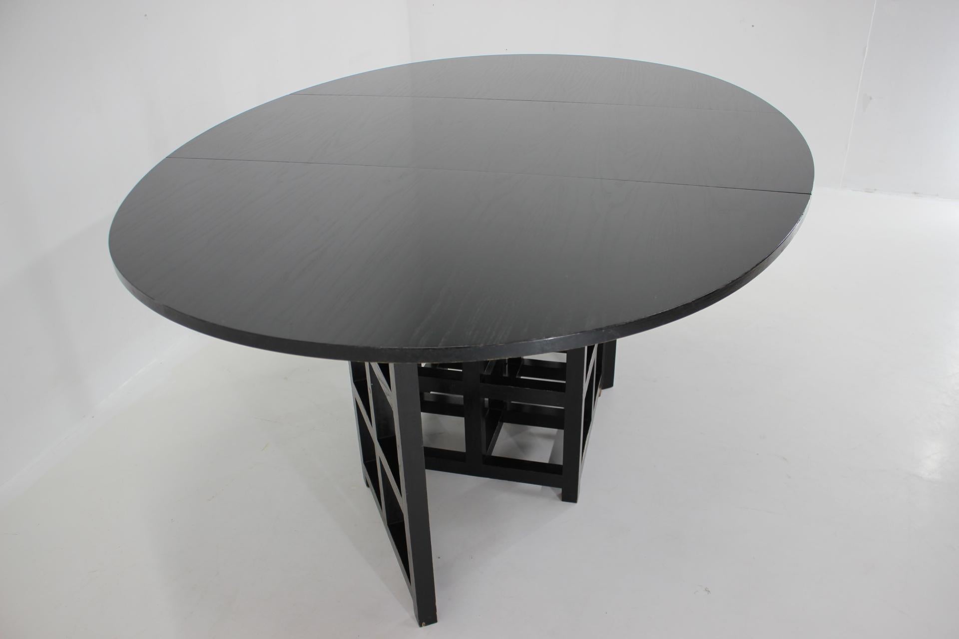 Late 20th Century 1970s Charles Rennie Mackintosh Oval Dining Table 322 Ds1 for Cassina, Italy