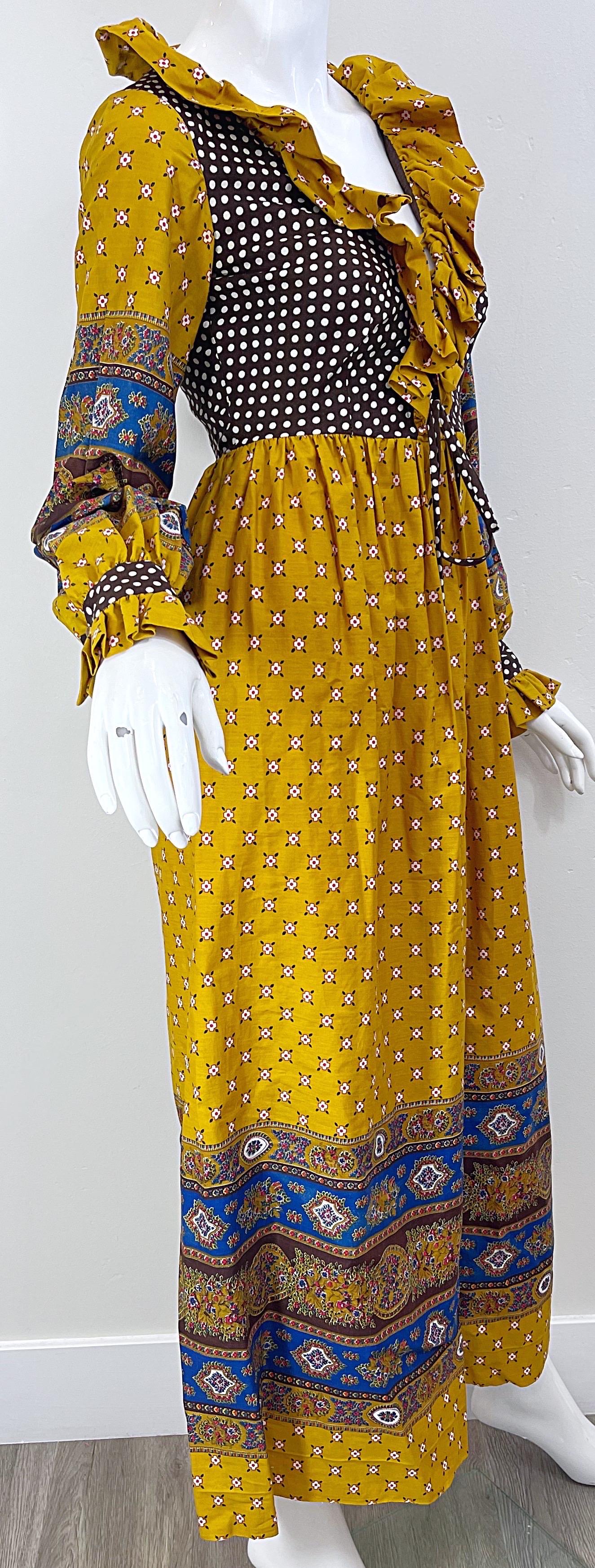 1970 Charm of Hollywood Boho Chic Flower 70s Vintage Yellow Brown Maxi Dress en vente 1