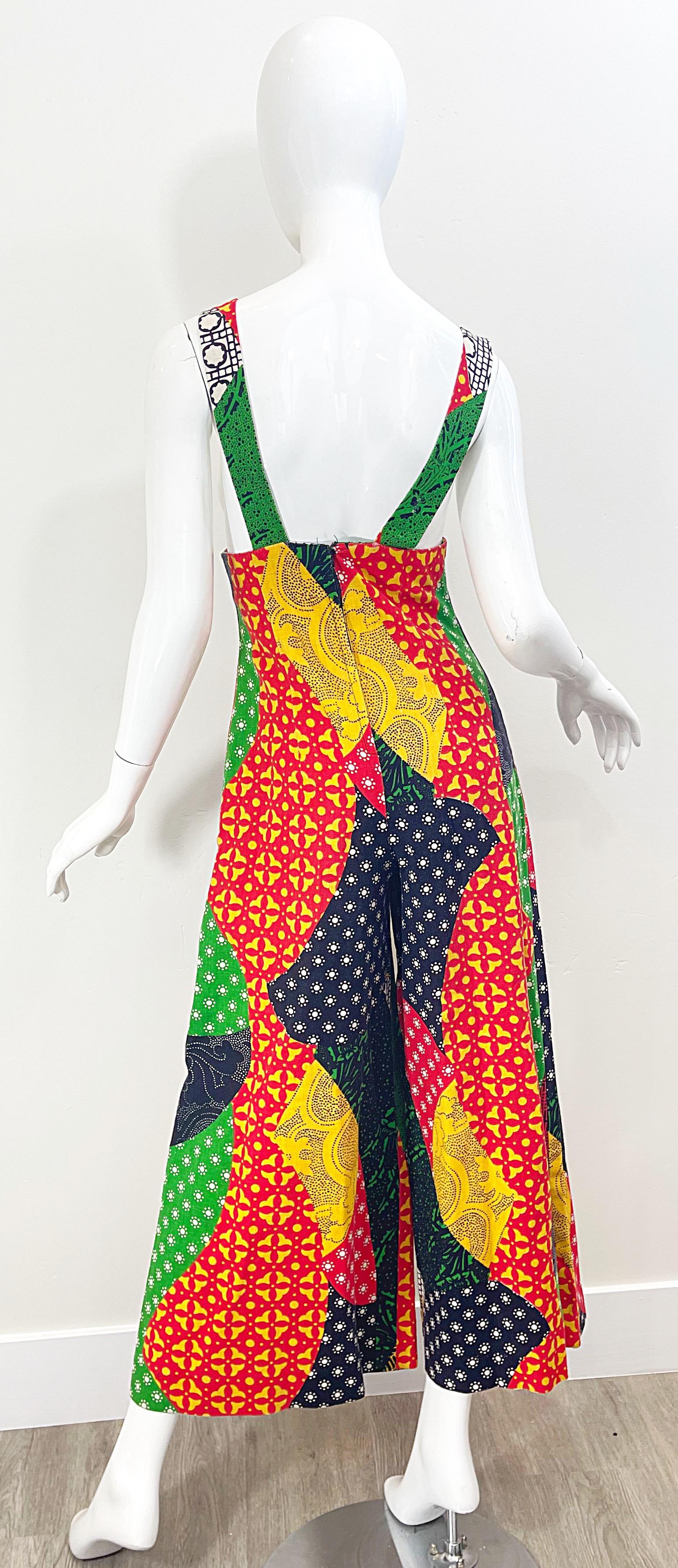 Combinaison vintage à breloques en lin Hollywood avec imprimé patchwork (années 1970) Excellent état - En vente à San Diego, CA