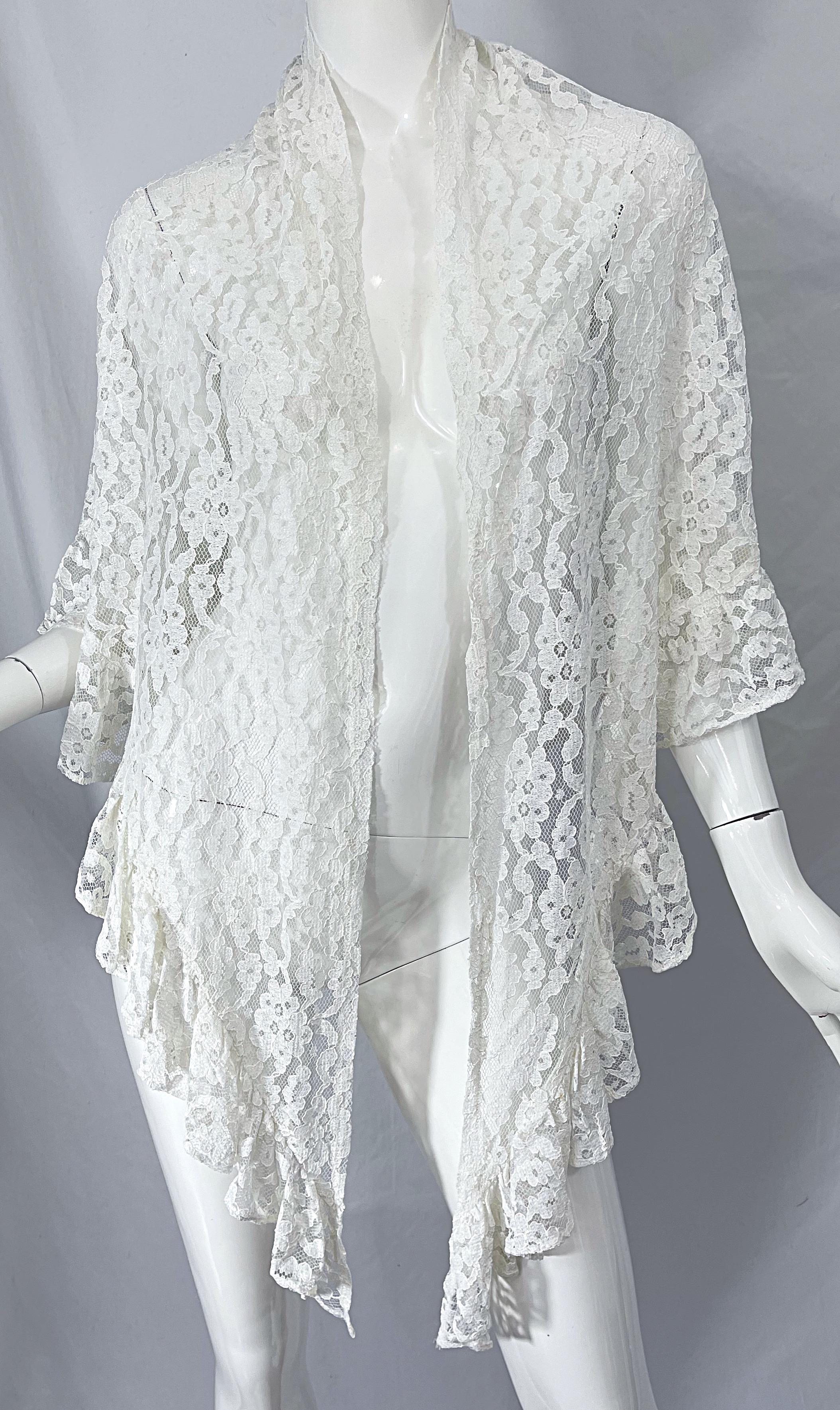 1970s Charm of Hollywood White Lace Rayon Vintage 70s Large Piano Shawl For Sale 3