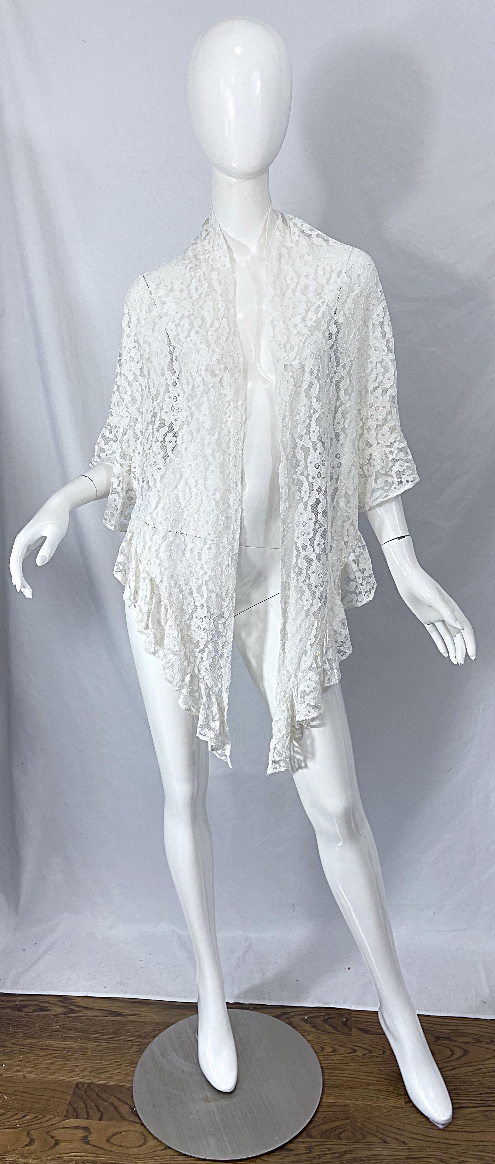 1970s Charm of Hollywood White Lace Rayon Vintage 70s Large Piano Shawl For Sale 8