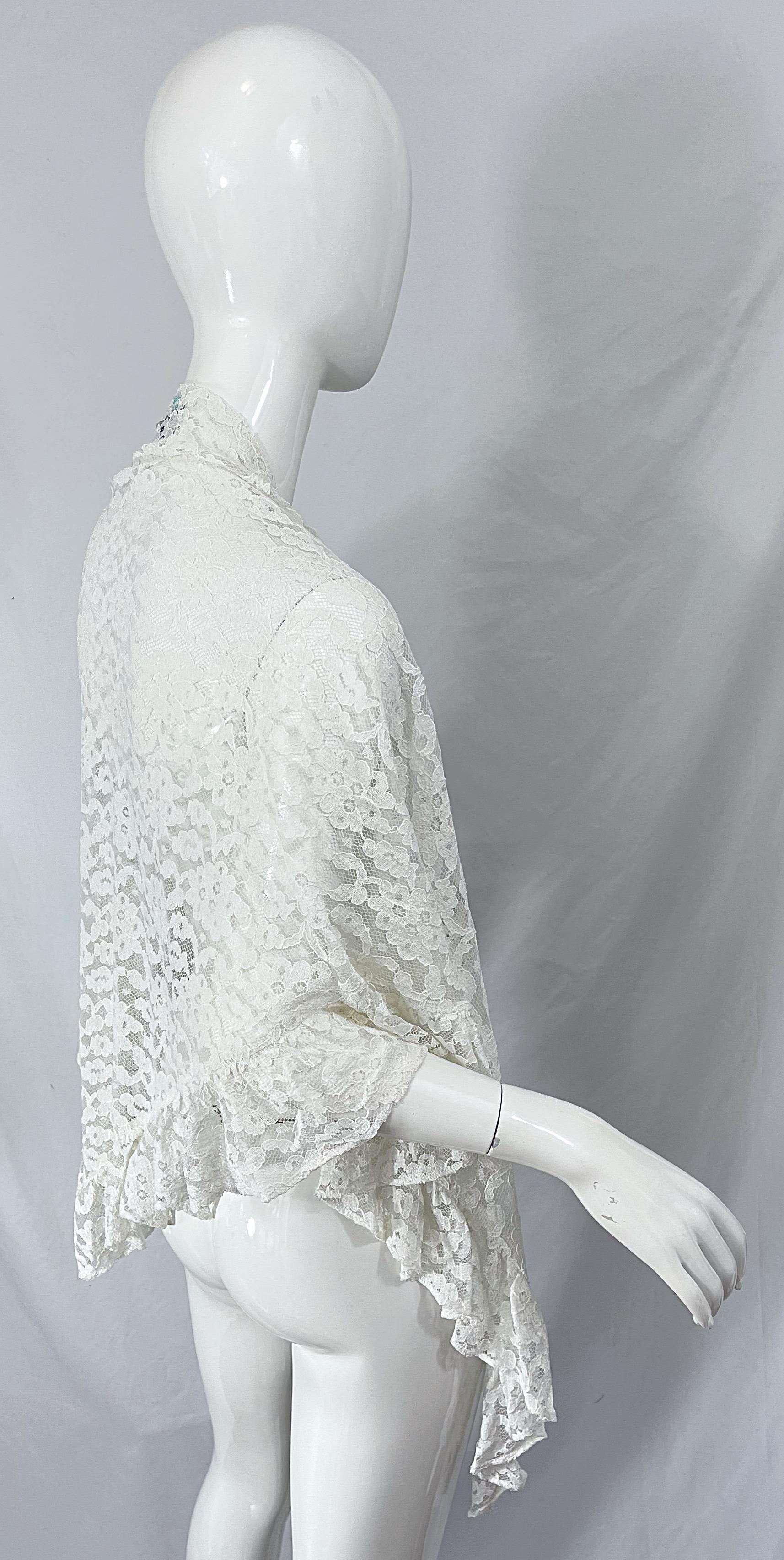 Gray 1970s Charm of Hollywood White Lace Rayon Vintage 70s Large Piano Shawl For Sale