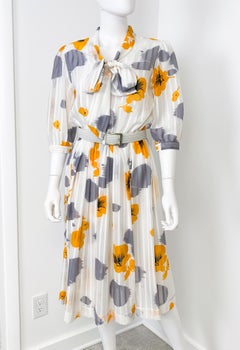 1970s Cheer Muslin Dress with Yellow Poppy Flower Print Size 8/10