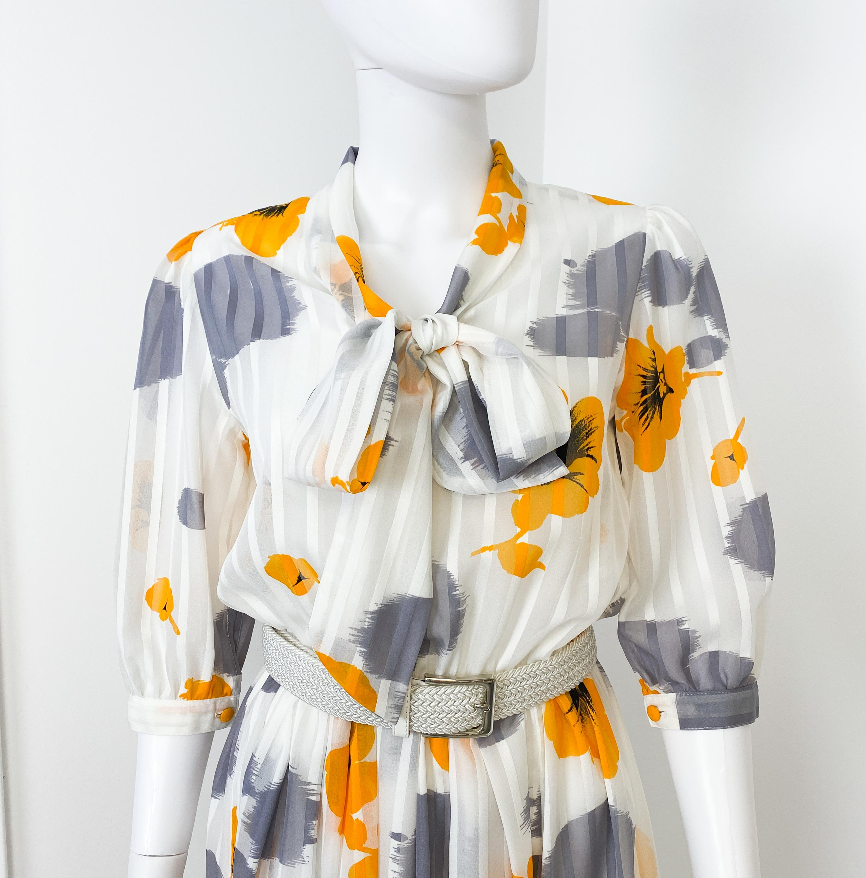 Robe Cheer Muslin des années 1970 avec imprimé de fleurs de coq jaunes Taille 8/10 Pour femmes en vente