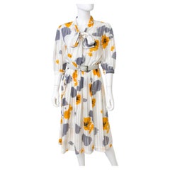 1970s Cheer Muslin Dress with Yellow Poppy Flower Print Size 8/10
