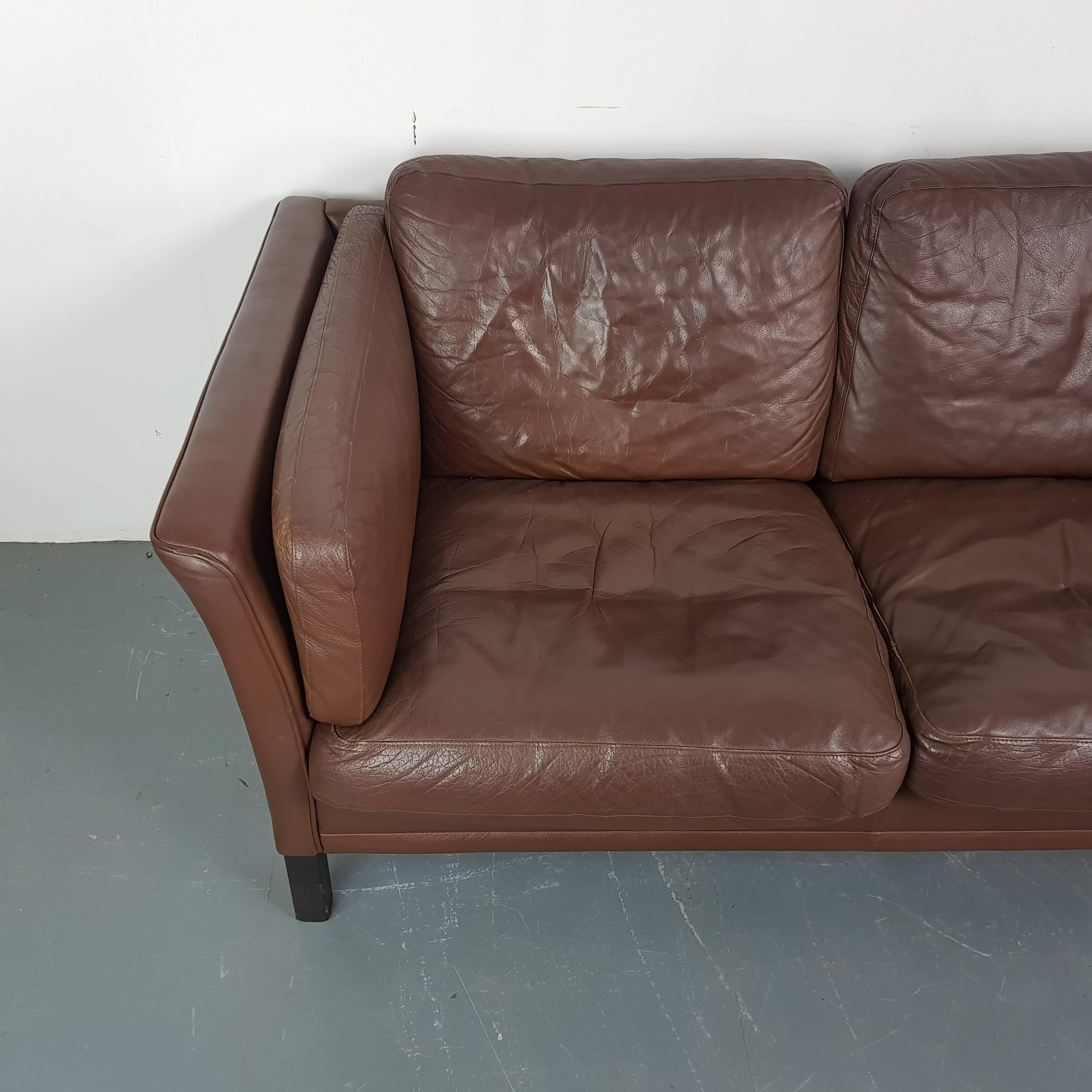 Danish 1970s Chestnut Brown Leather Mogensen Style Two-Seat Sofa For Sale