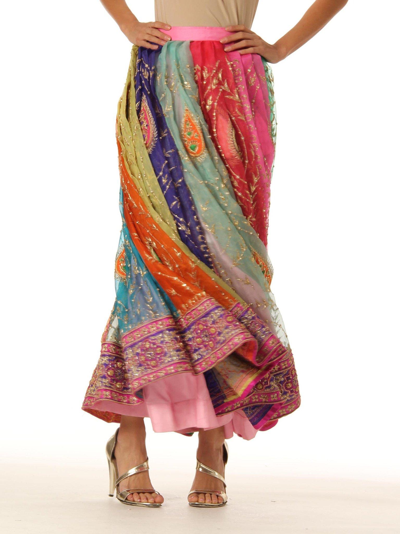 1970S Multicolor Hand Embroidered Silk Organza Indian Paisley Pleated Long Skir In Excellent Condition In New York, NY