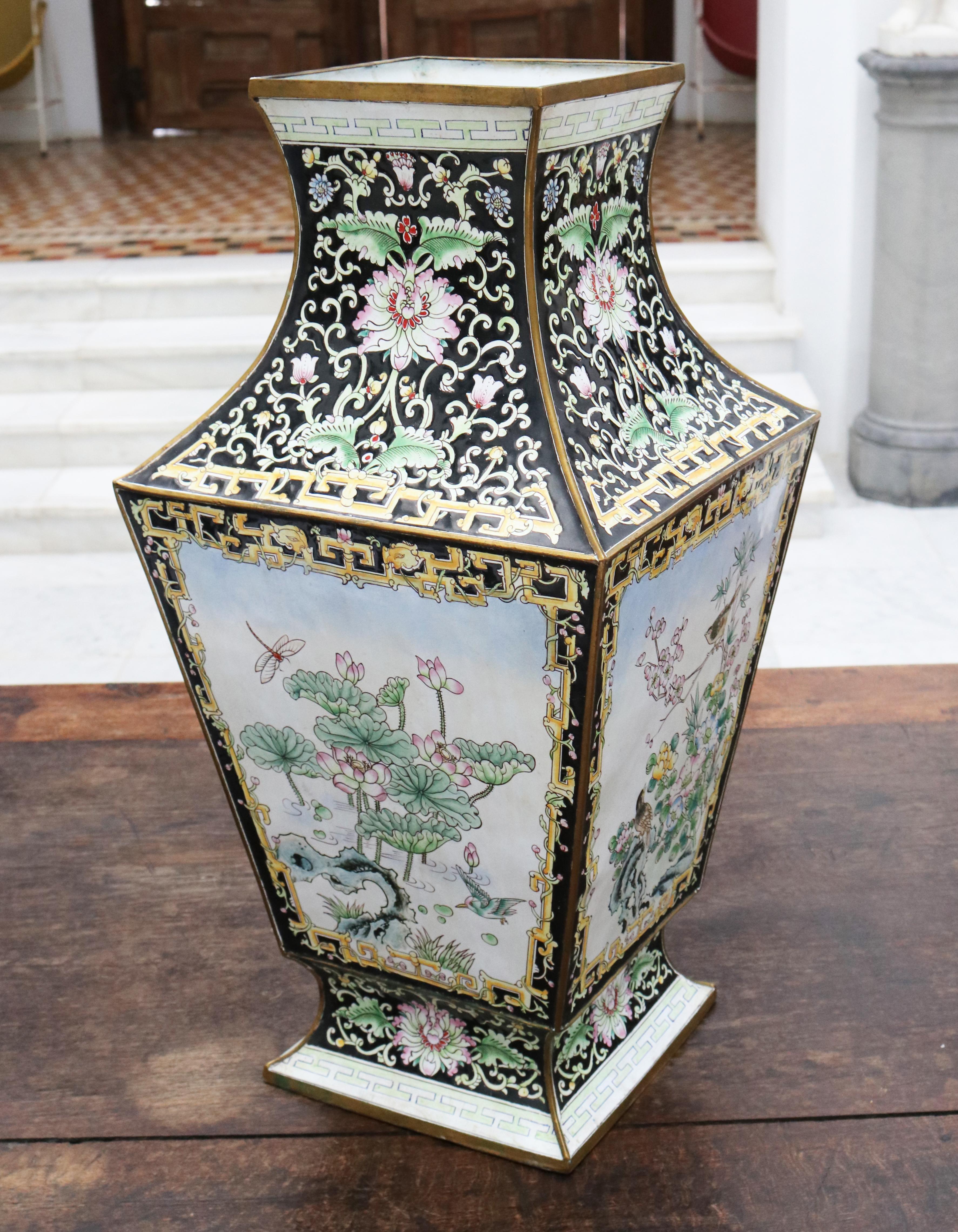 1970s Chinese Cloisonné hand painted vase with flower motifs

Base dimension: 18 x 18 cm.