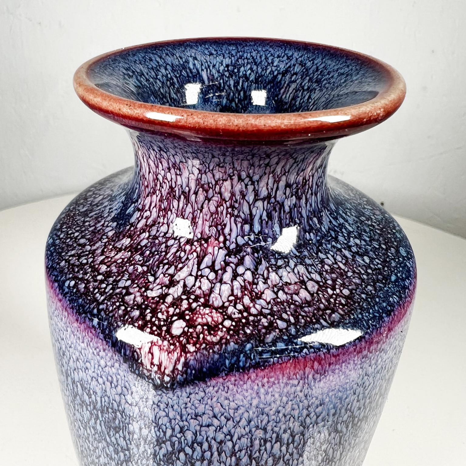 1970s Chinese Fine Blue Porcelain Art Pottery Vase Rongchang Jun Kiln Studio In Good Condition In Chula Vista, CA