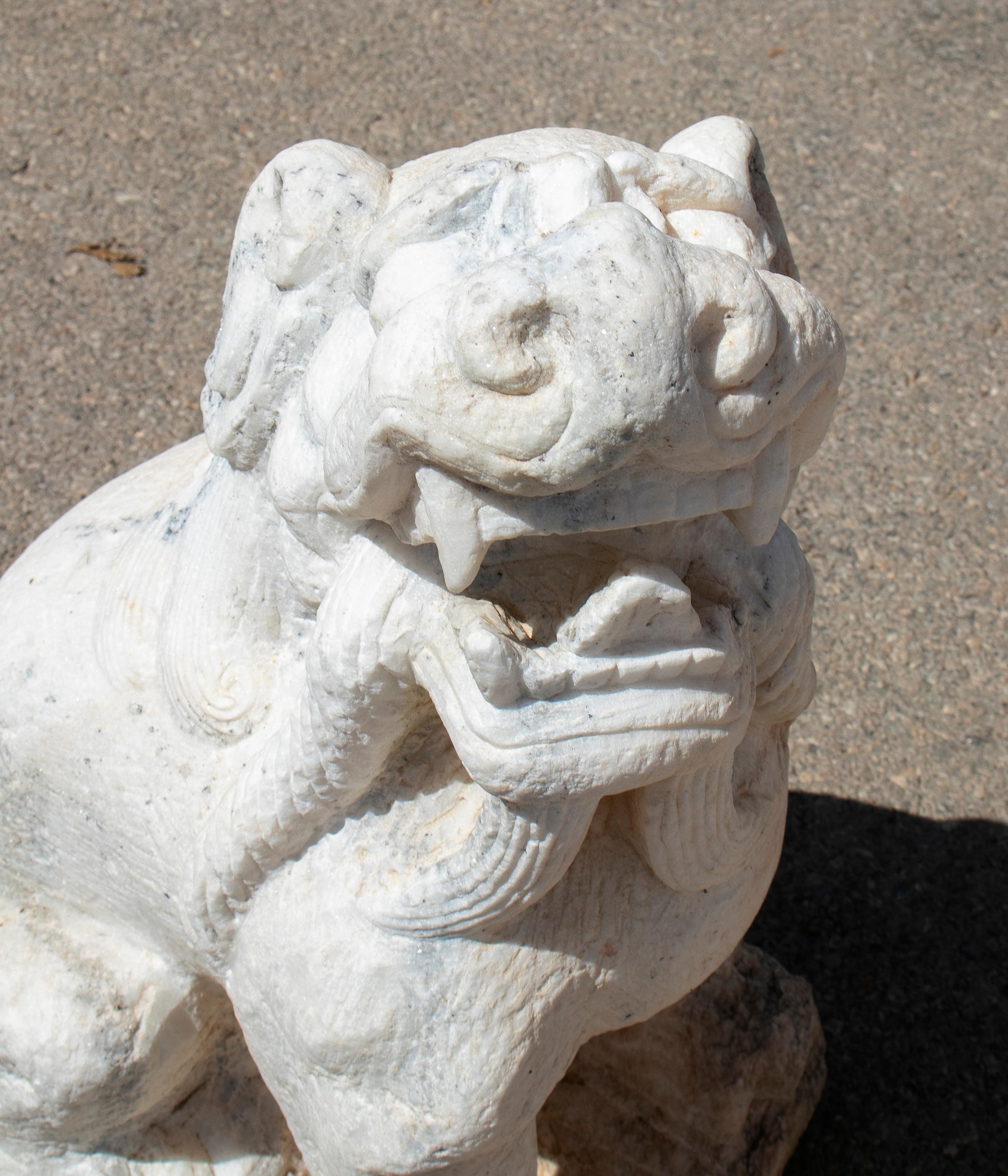 20th Century 1970s Chinese Pair of Hand Carved White Marble Lions For Sale