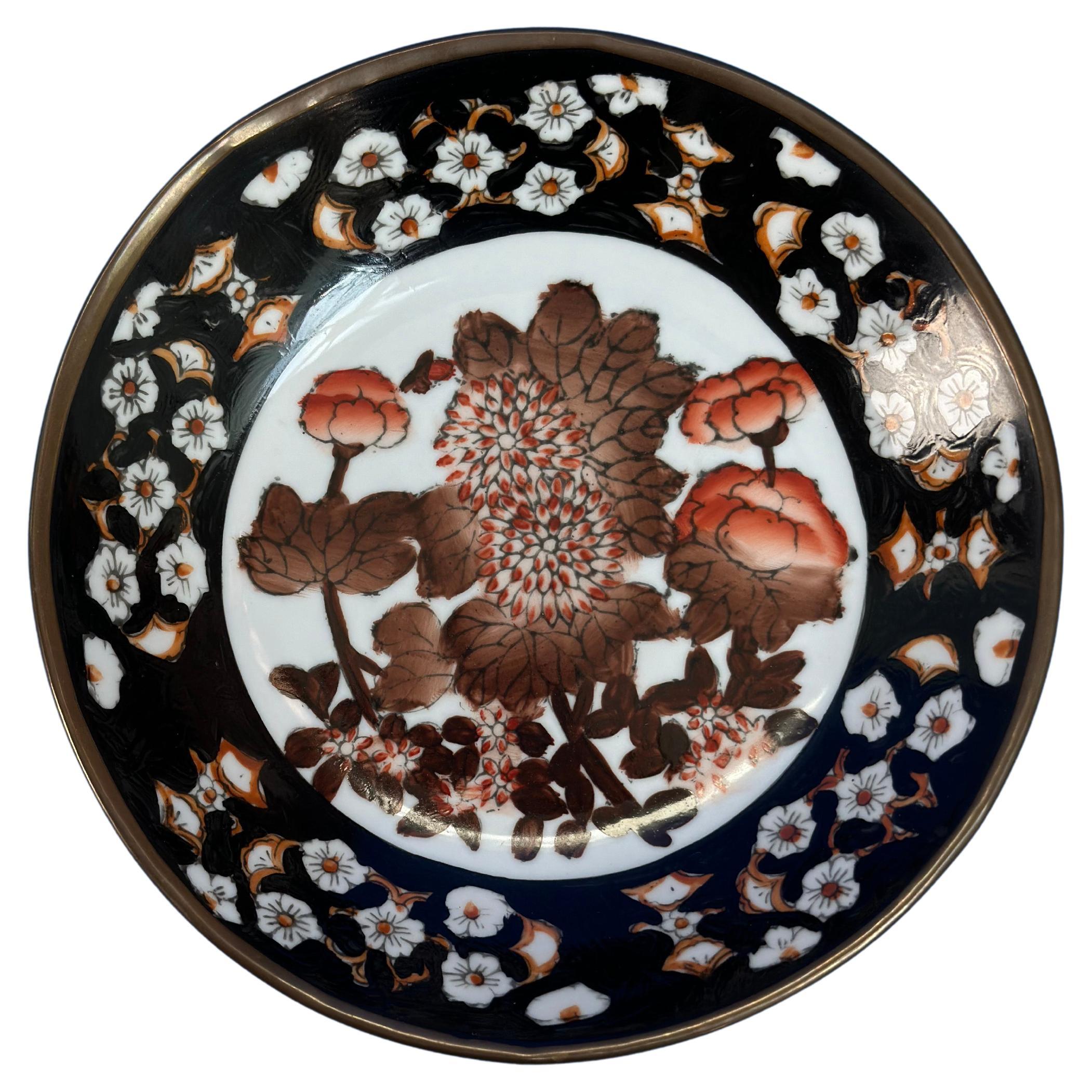 Assiette murale décorative japonaise en porcelaine et laiton, vers les années 1970 par ACF 