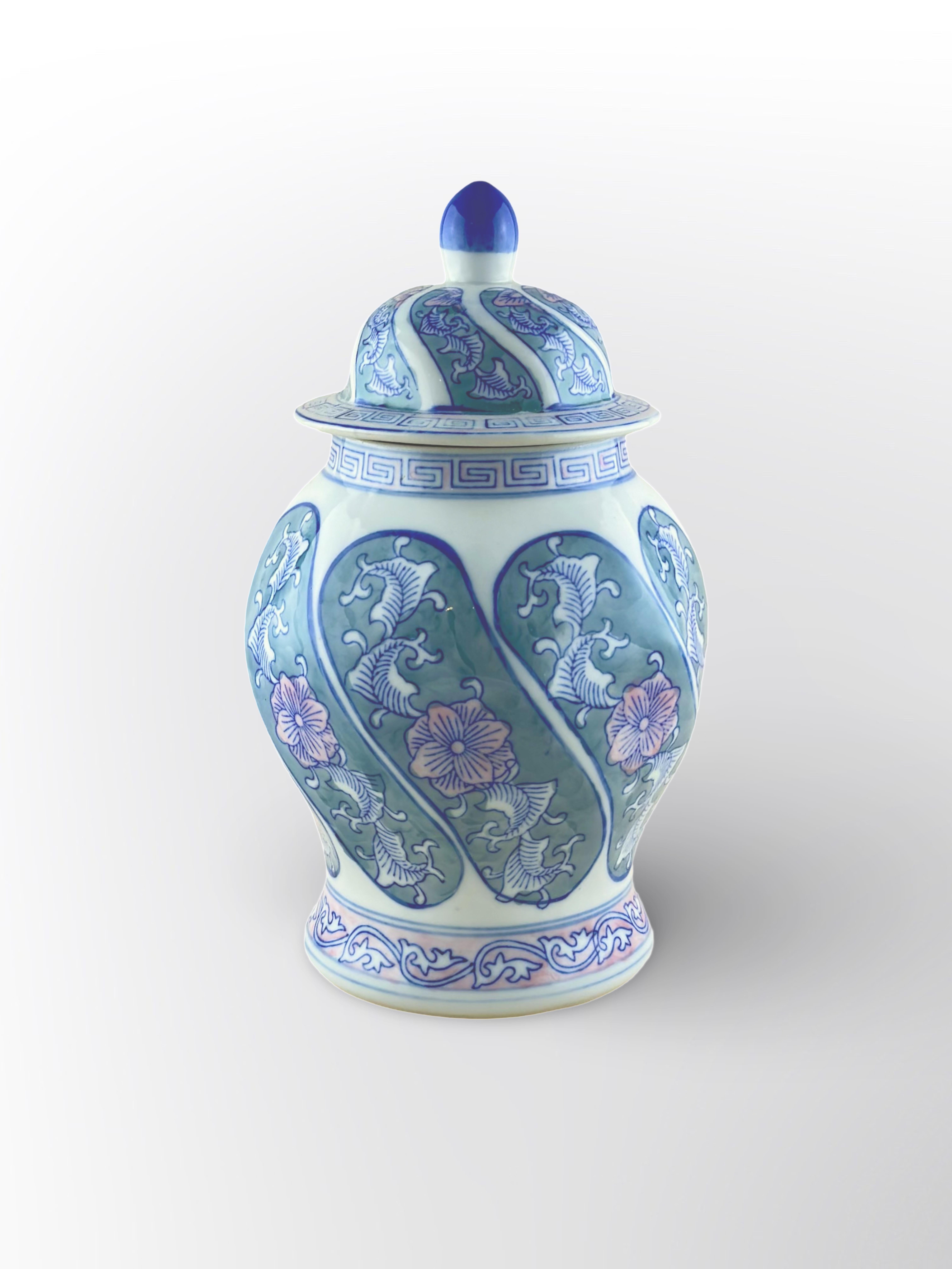Chinesisches Famille Verte- Ingwerglas/Temple-Krug im Vintage-Stil, ca. 1970er Jahre (Glasiert) im Angebot