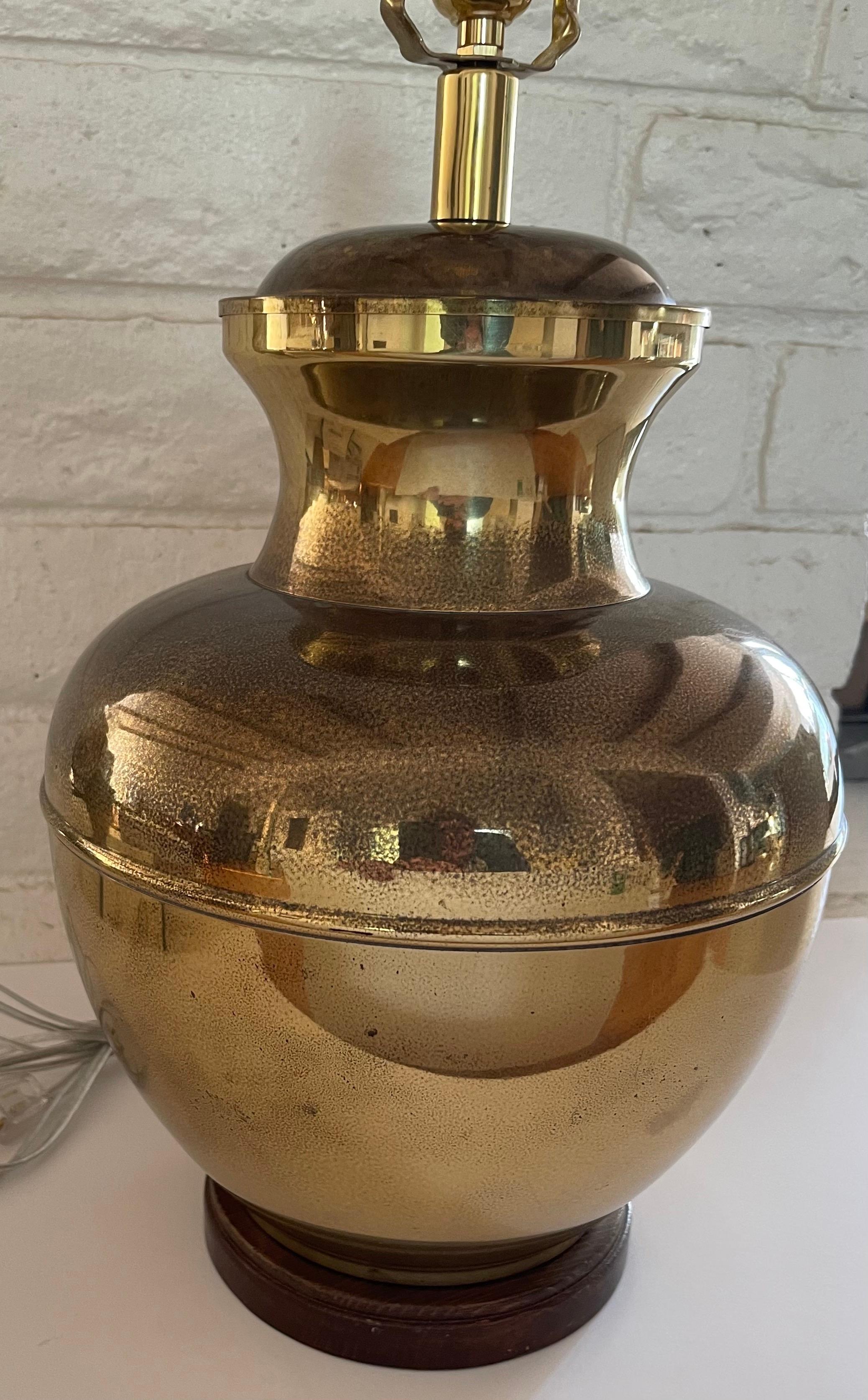 1970s Chinoiserie Brass Ginger Jar Large Lamp For Sale 2