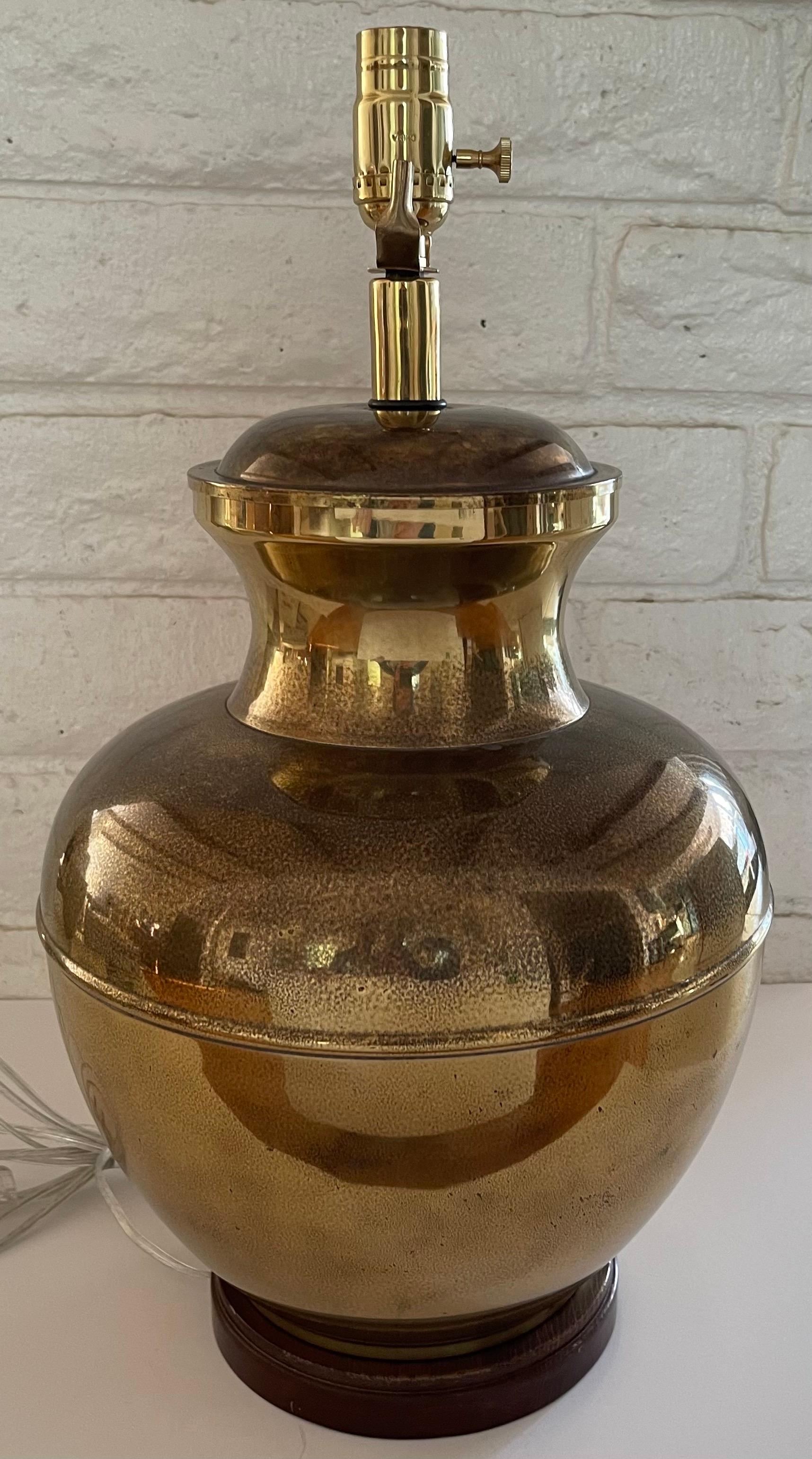 1970s Chinoiserie Brass Ginger Jar Large Lamp For Sale 3