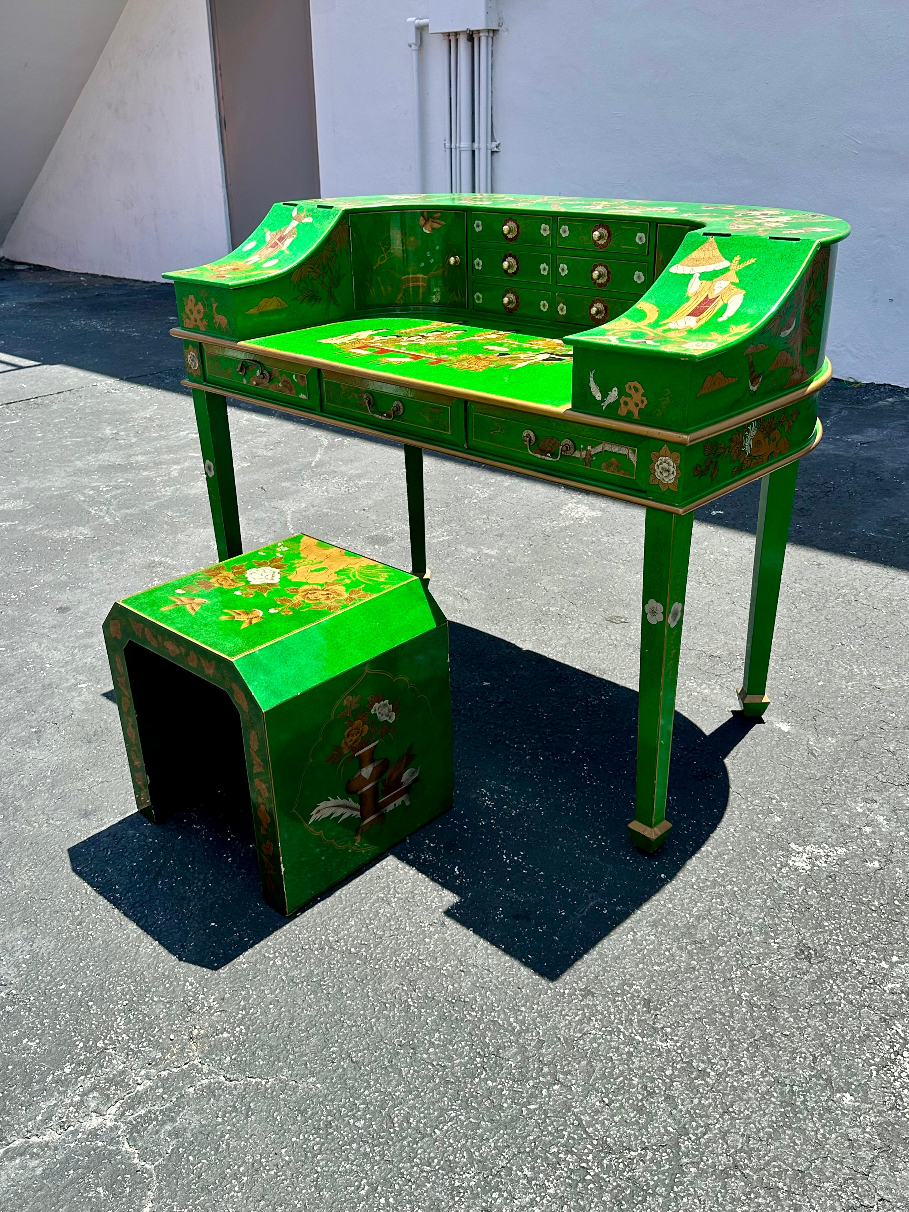 Cineserie Sgabello da scrivania Chinoiserie anni '70 dipinto a mano in verde malachite, Set di 2 in vendita