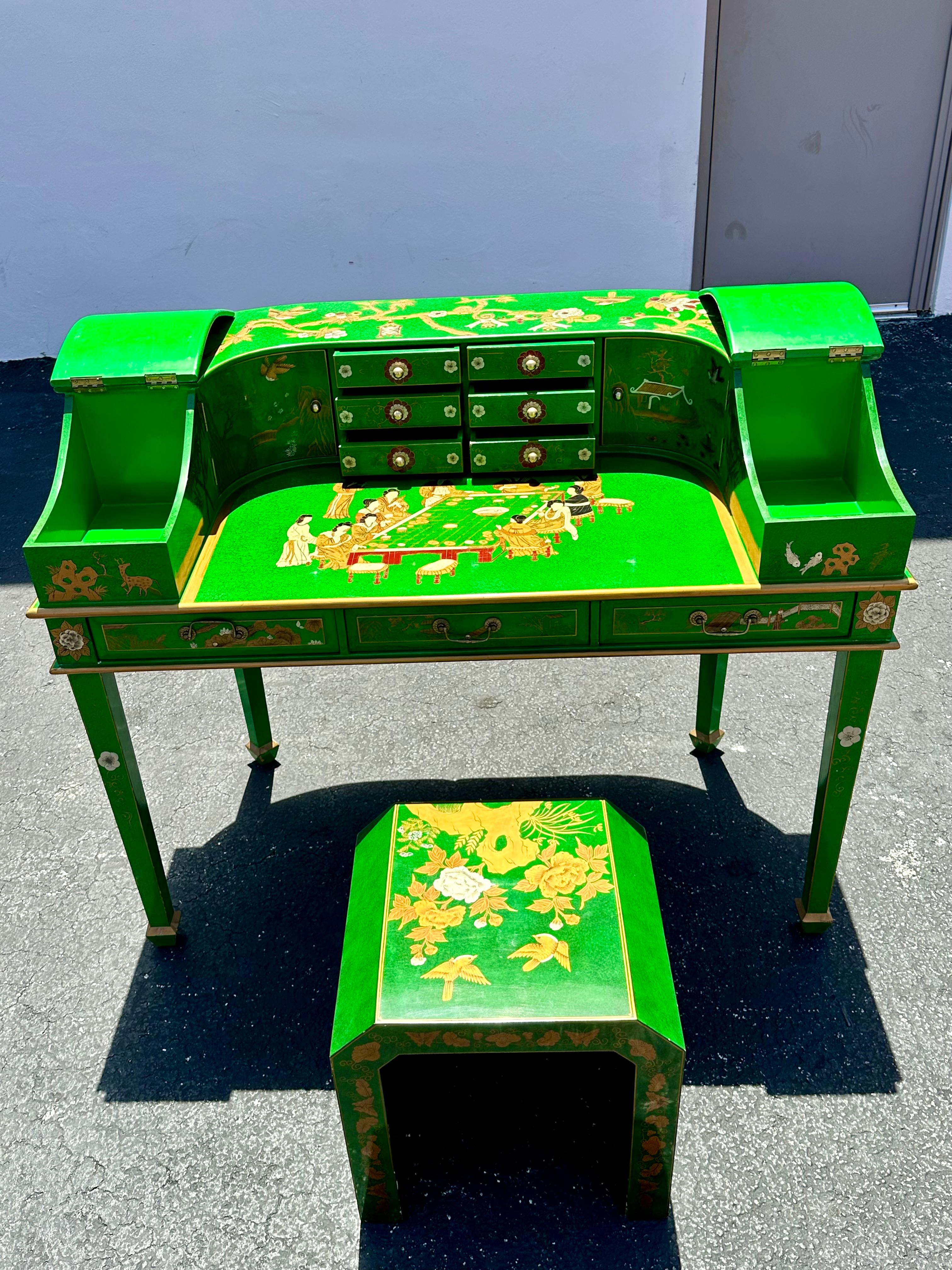 Legno Sgabello da scrivania Chinoiserie anni '70 dipinto a mano in verde malachite, Set di 2 in vendita