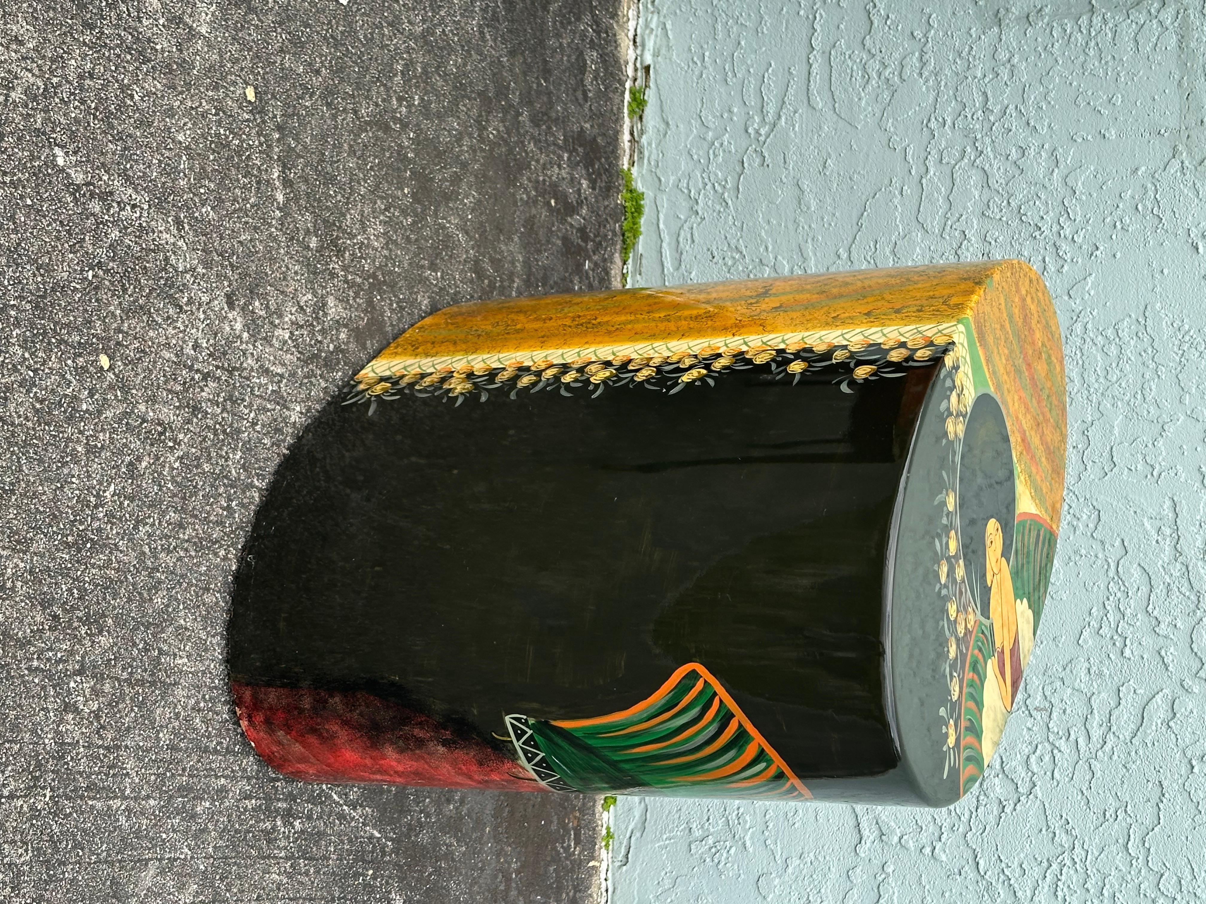 Table d'appoint ovale peinte à la main de style chinoiserie des années 1970 en vente 9
