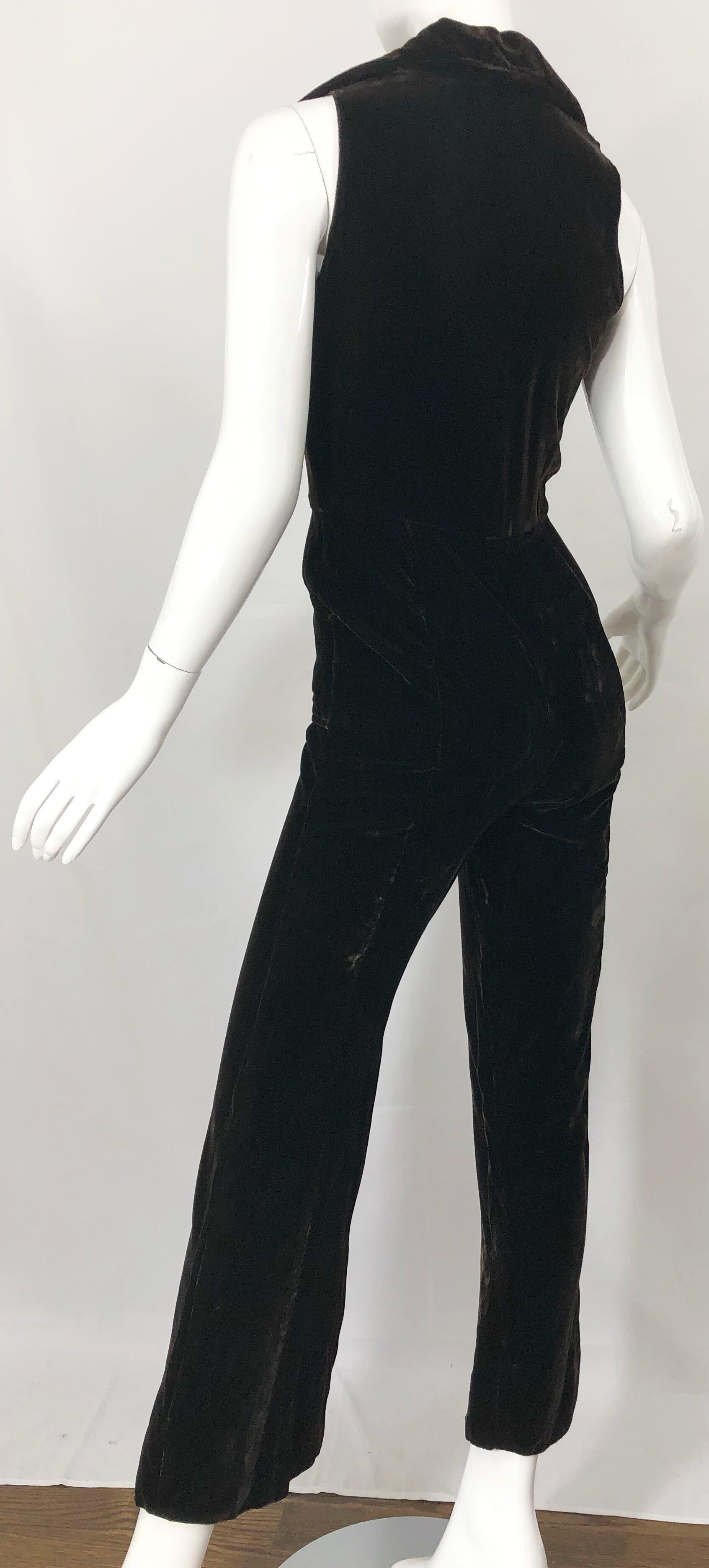 1970s Chocolate Brown Velvet Sleeveless Bell Bottom Wide Leg Vintage Jumpsuit  In Good Condition For Sale In San Diego, CA