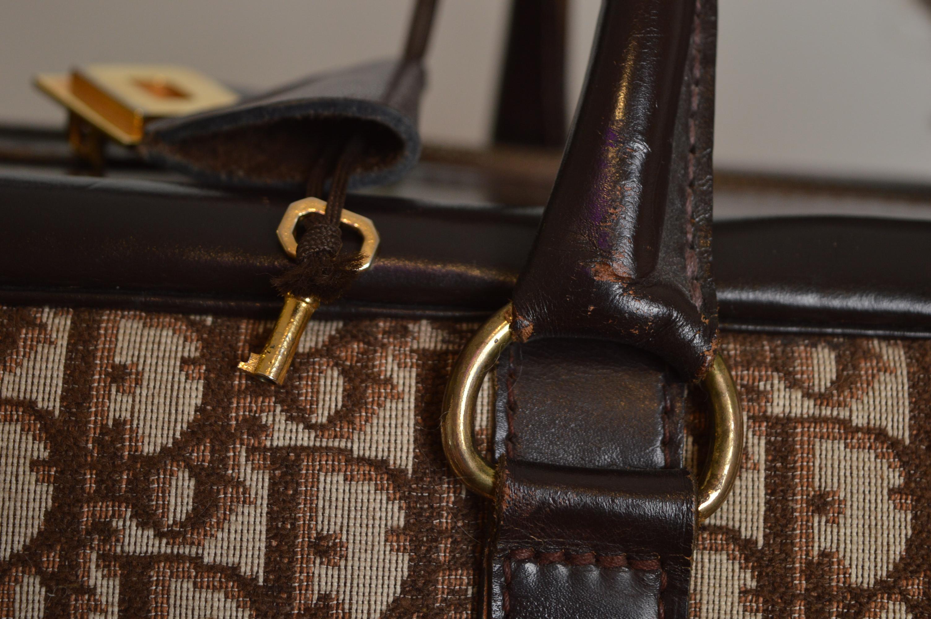 1970's CHRISTIAN DIOR Bolsa Maletas Trotter Monograma Cuero Marrón Lona en venta 11